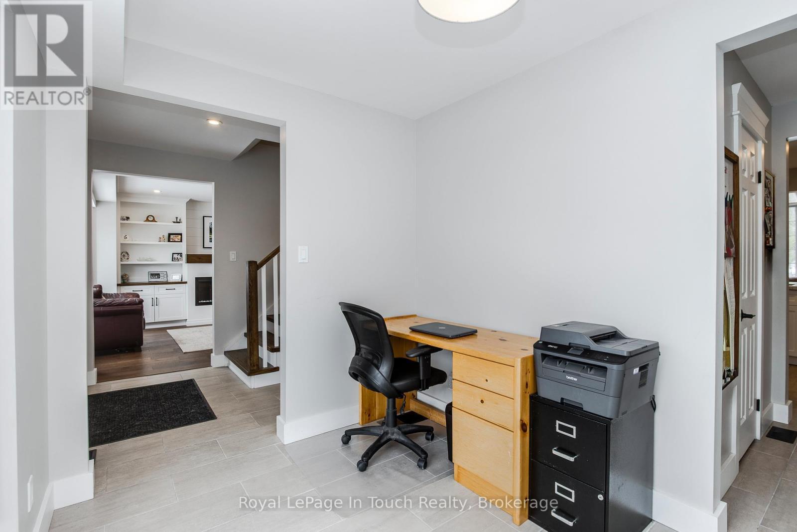 












1130 MARCELLUS DRIVE

,
Midland,




Ontario
L4R5J1

