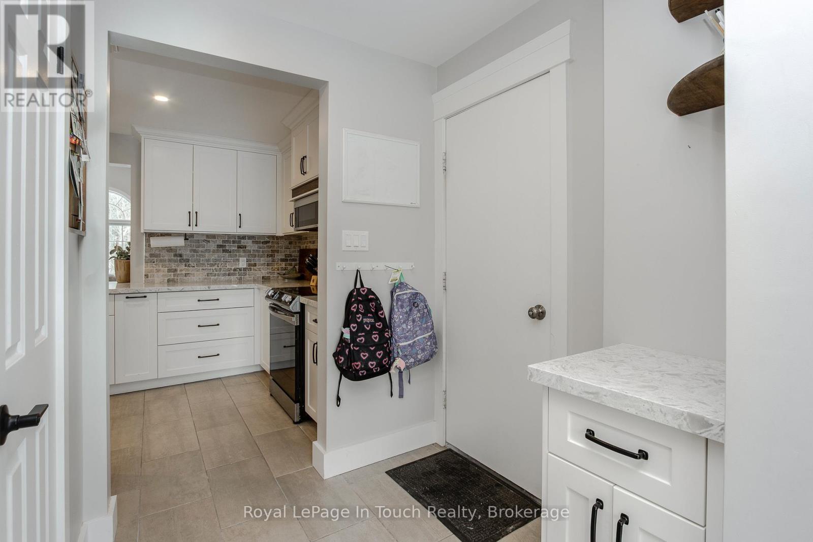 












1130 MARCELLUS DRIVE

,
Midland,




Ontario
L4R5J1

