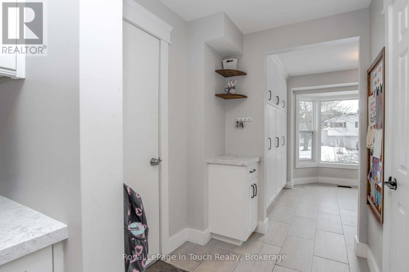 












1130 MARCELLUS DRIVE

,
Midland,




Ontario
L4R5J1

