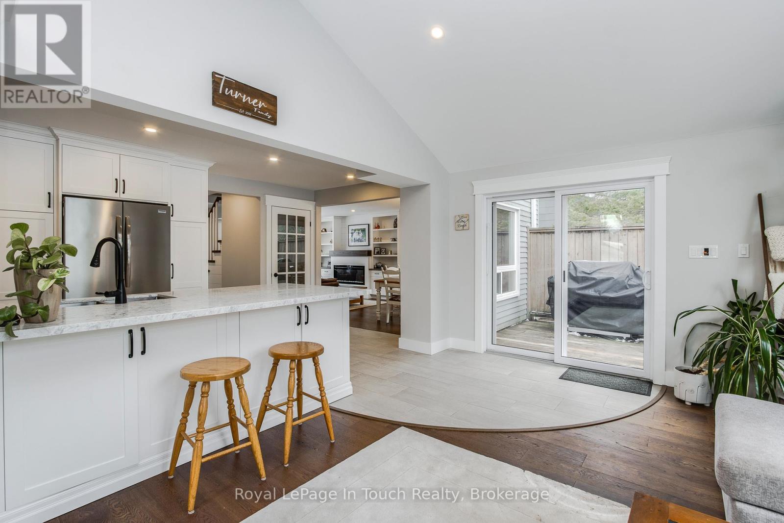 












1130 MARCELLUS DRIVE

,
Midland,




Ontario
L4R5J1

