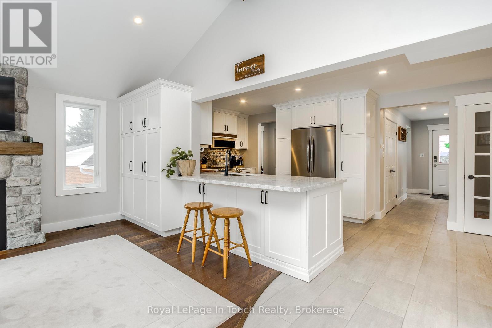 












1130 MARCELLUS DRIVE

,
Midland,




Ontario
L4R5J1


