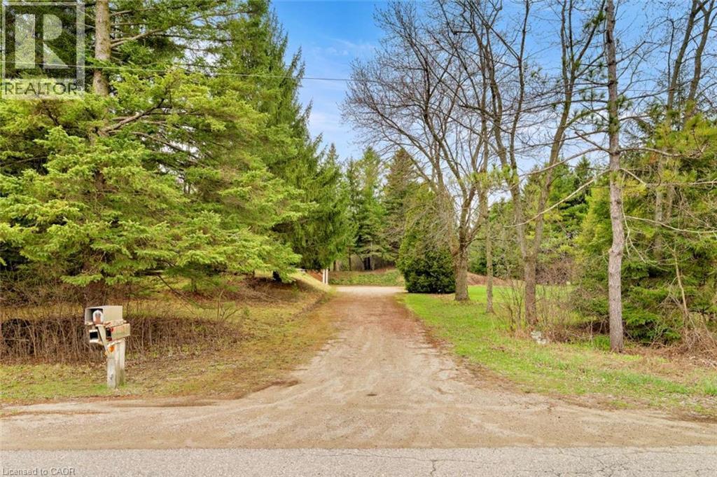 












4620 SIDEROAD 20 N Road

,
Puslinch,




Ontario
N1H6J3

