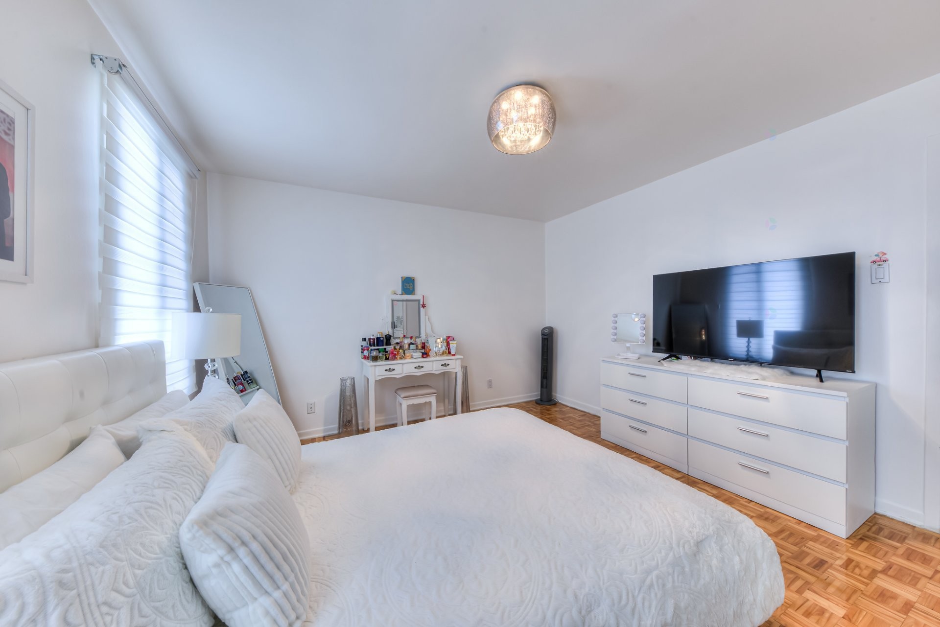 









3775


Rue Sullivan

,
Longueuil (Saint-Hubert),




QC
J3Y6L8

