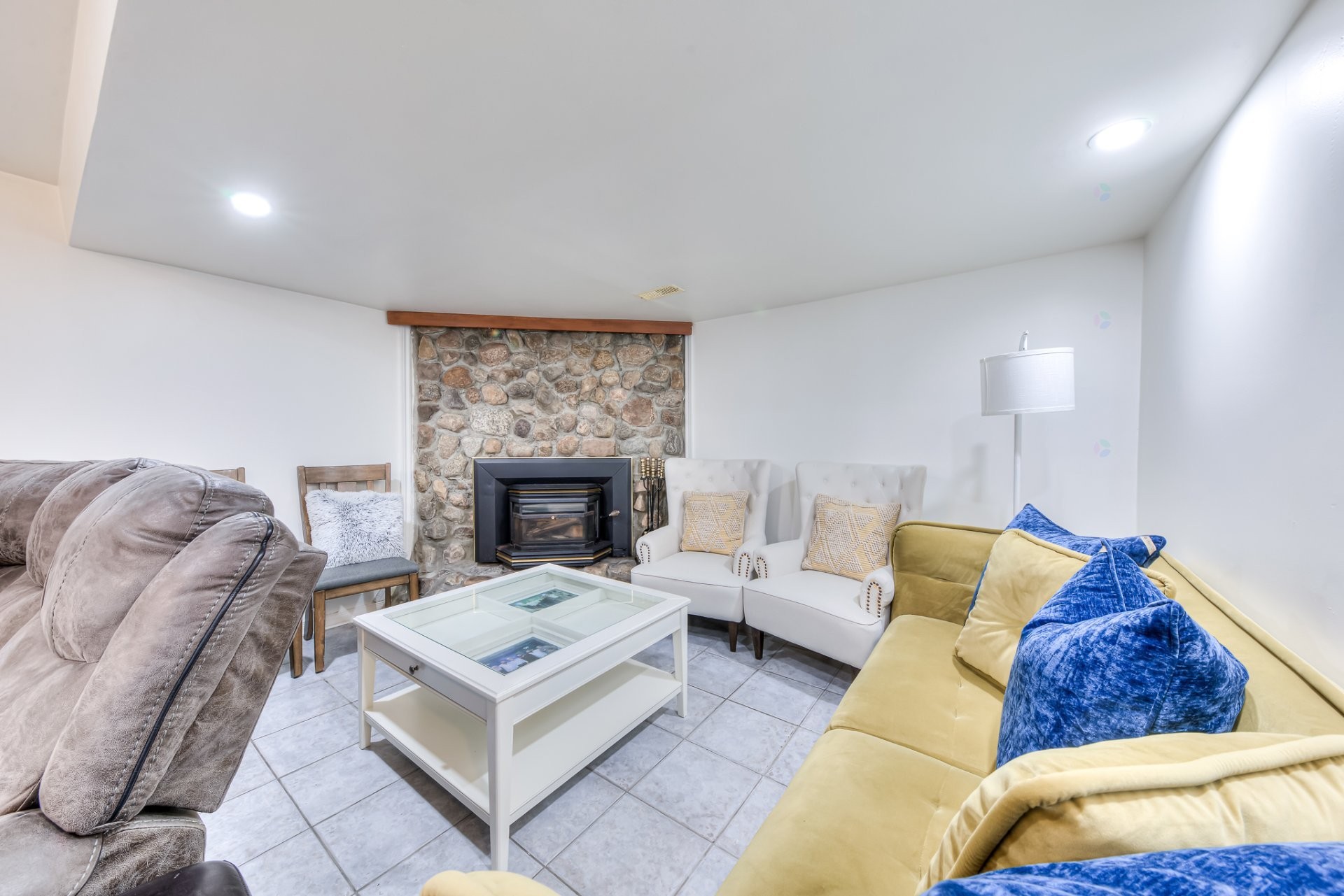 









3775


Rue Sullivan

,
Longueuil (Saint-Hubert),




QC
J3Y6L8

