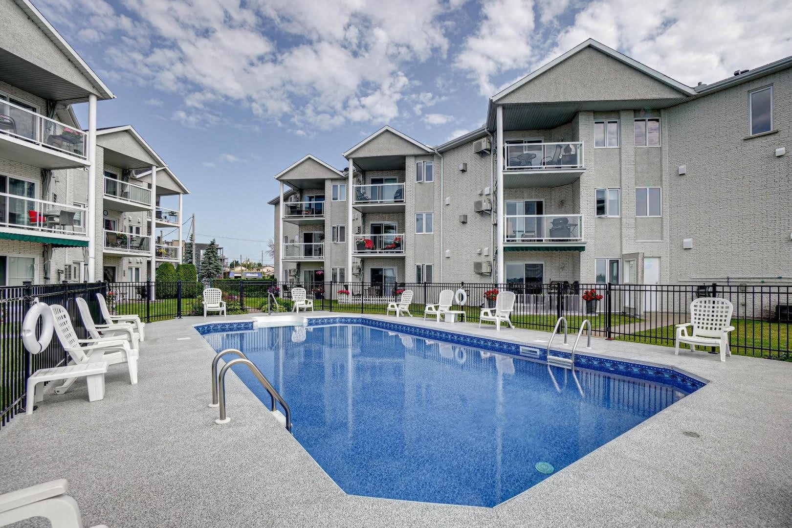 









992


Rue Notre-Dame

, 103,
Repentigny (Repentigny),




QC
J5Y3Y6

