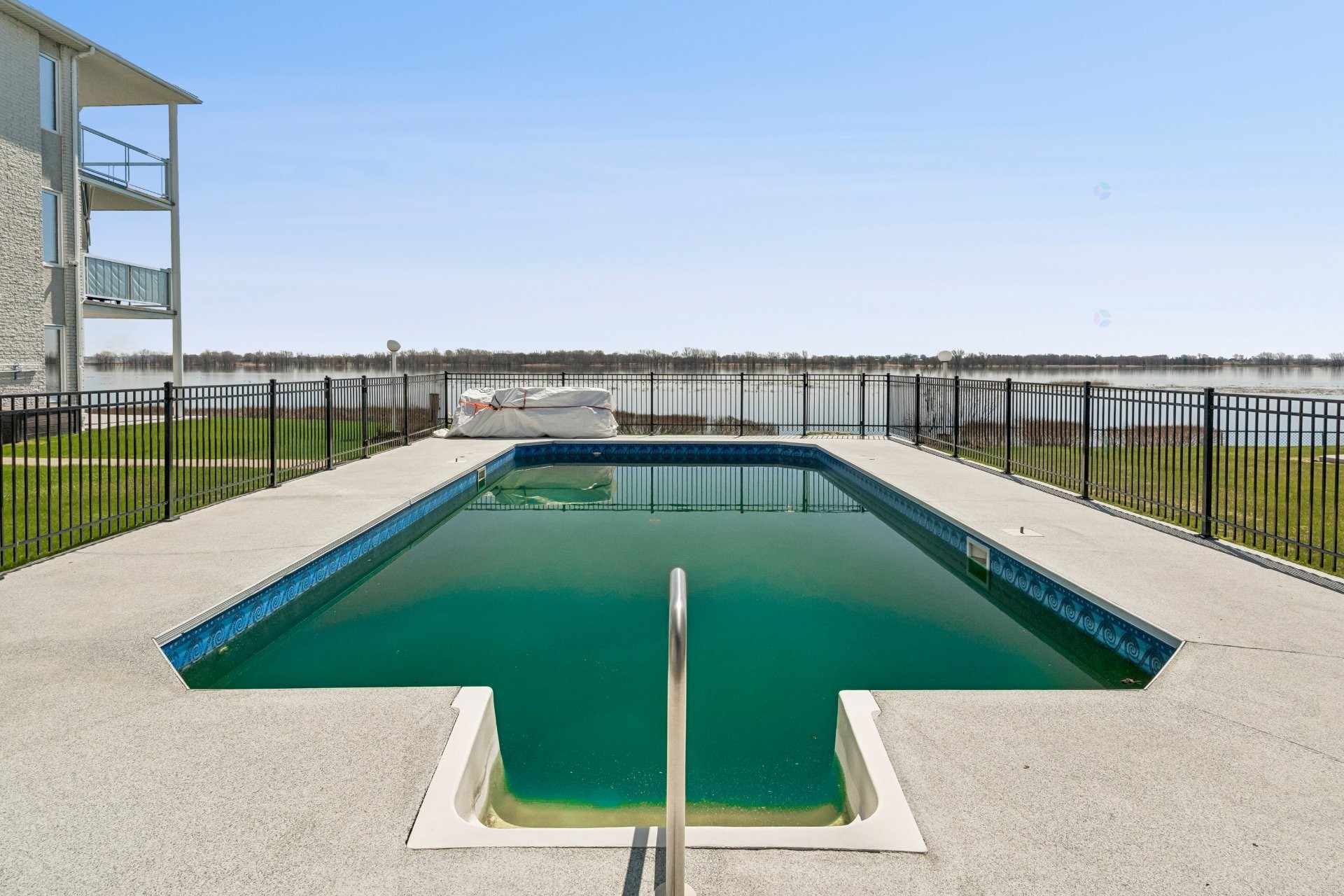 









992


Rue Notre-Dame

, 103,
Repentigny (Repentigny),




QC
J5Y3Y6

