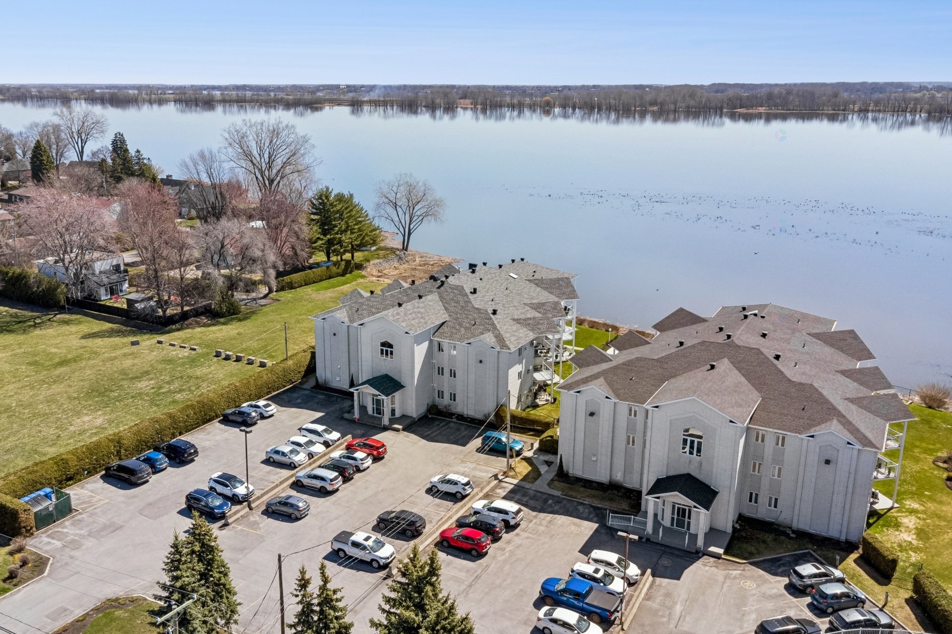 









992


Rue Notre-Dame

, 103,
Repentigny (Repentigny),




QC
J5Y3Y6

