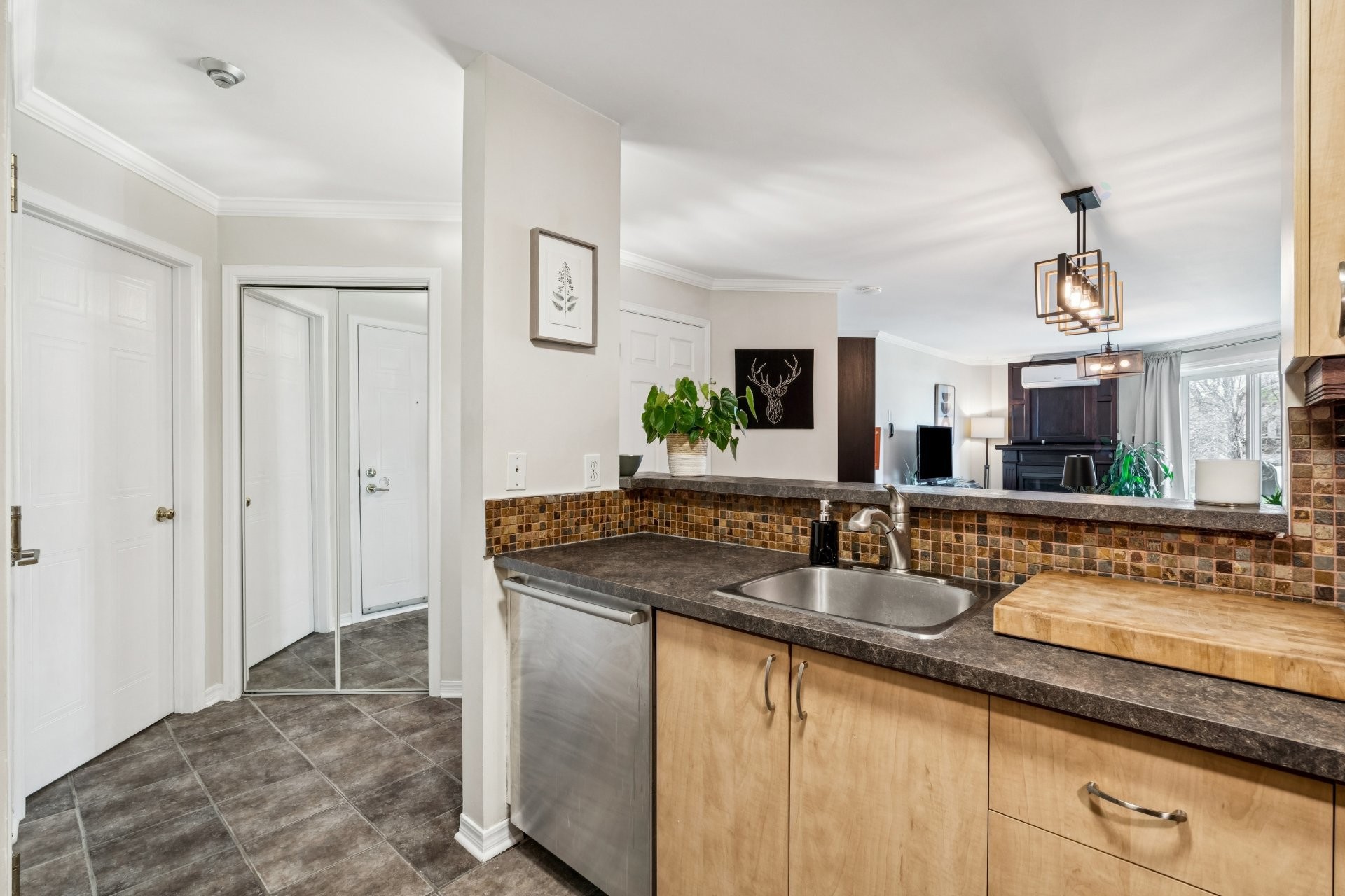 









992


Rue Notre-Dame

, 103,
Repentigny (Repentigny),




QC
J5Y3Y6

