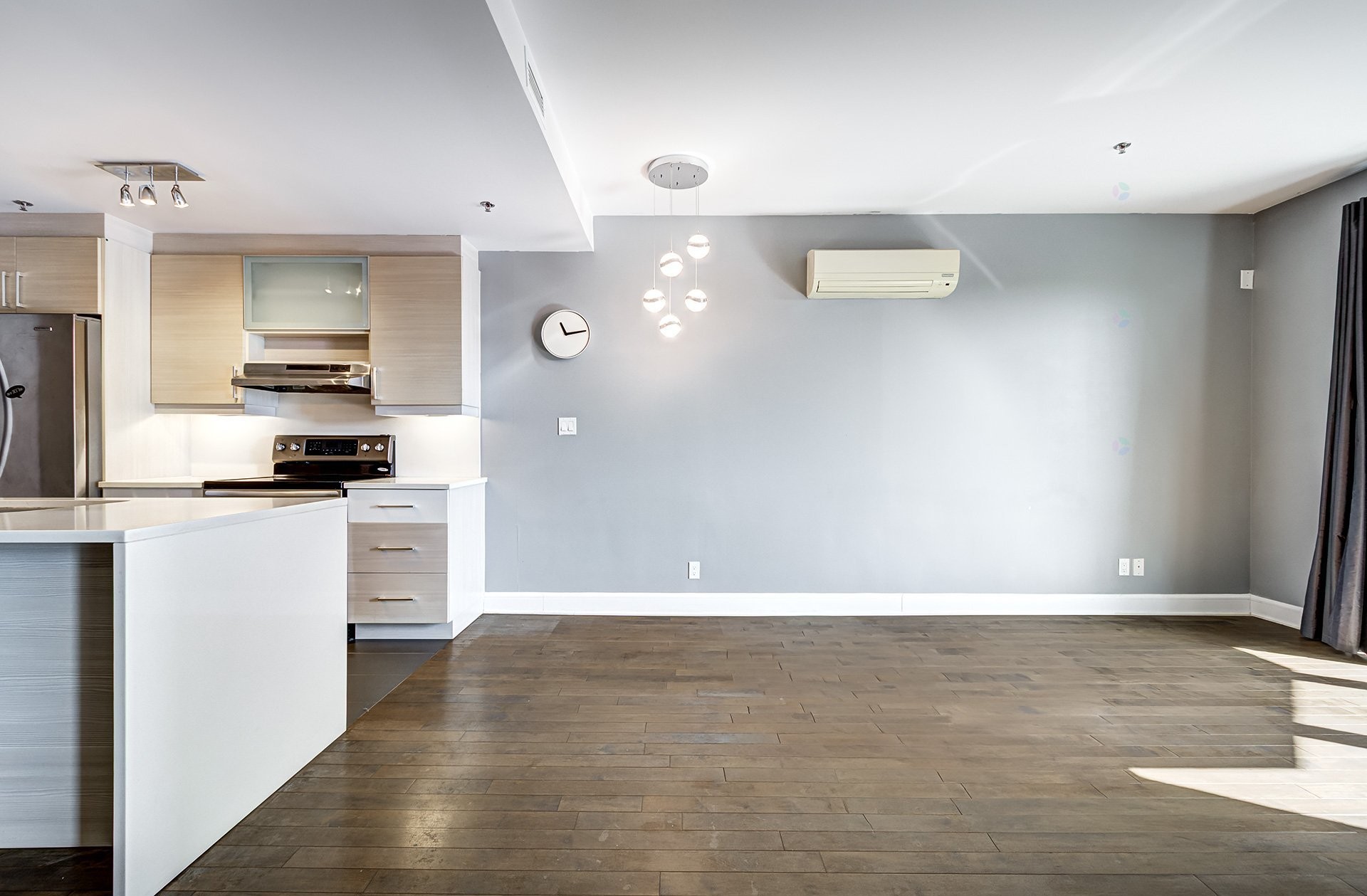 









1800


Boul. Angrignon

, 307,
Montréal (LaSalle),




QC
H8N0B8

