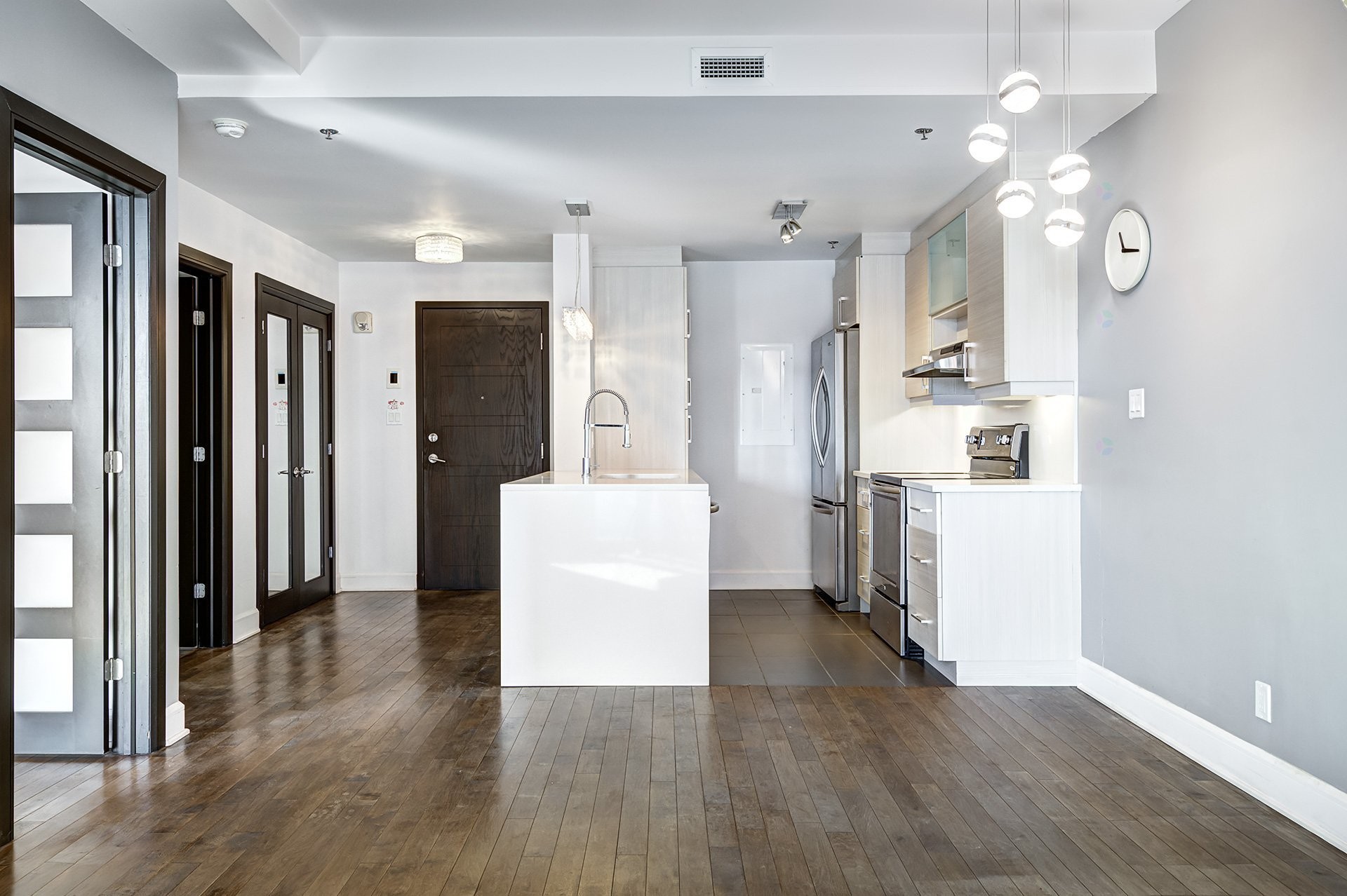 









1800


Boul. Angrignon

, 307,
Montréal (LaSalle),




QC
H8N0B8

