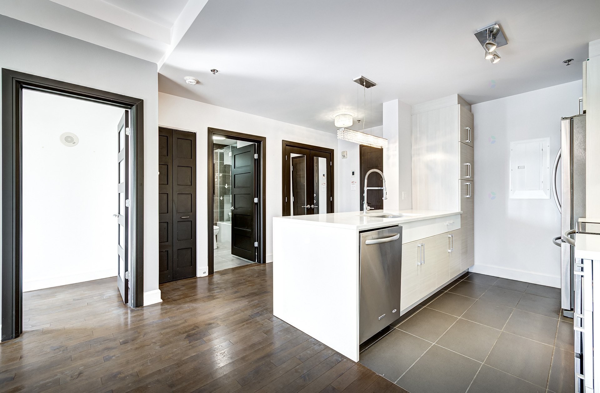 









1800


Boul. Angrignon

, 307,
Montréal (LaSalle),




QC
H8N0B8

