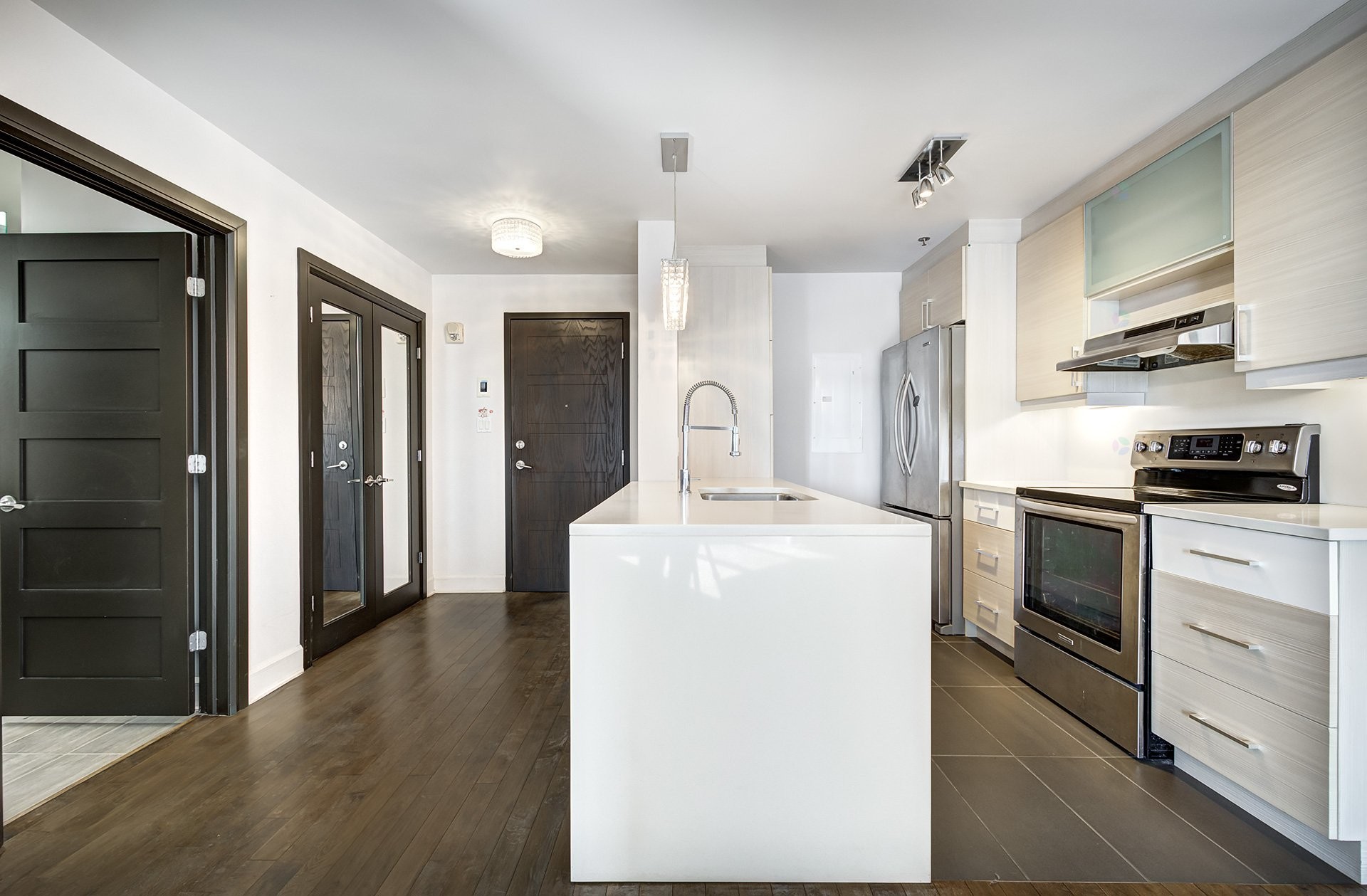 









1800


Boul. Angrignon

, 307,
Montréal (LaSalle),




QC
H8N0B8

