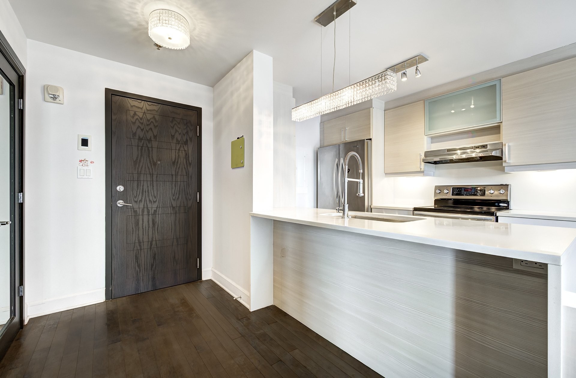 









1800


Boul. Angrignon

, 307,
Montréal (LaSalle),




QC
H8N0B8

