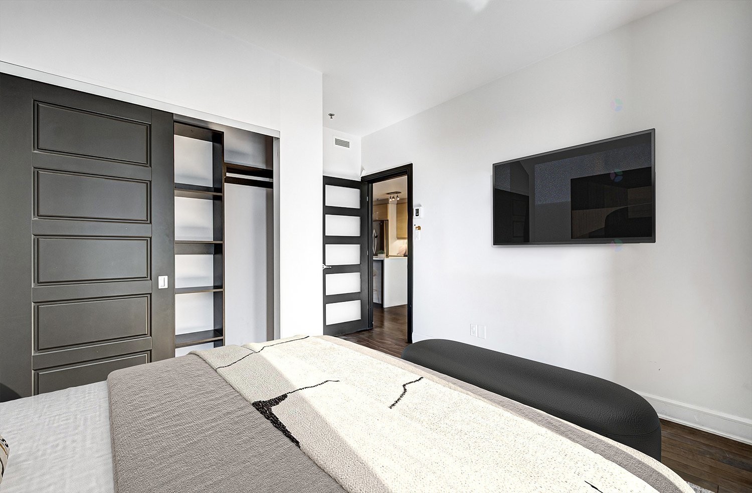 









1800


Boul. Angrignon

, 307,
Montréal (LaSalle),




QC
H8N0B8

