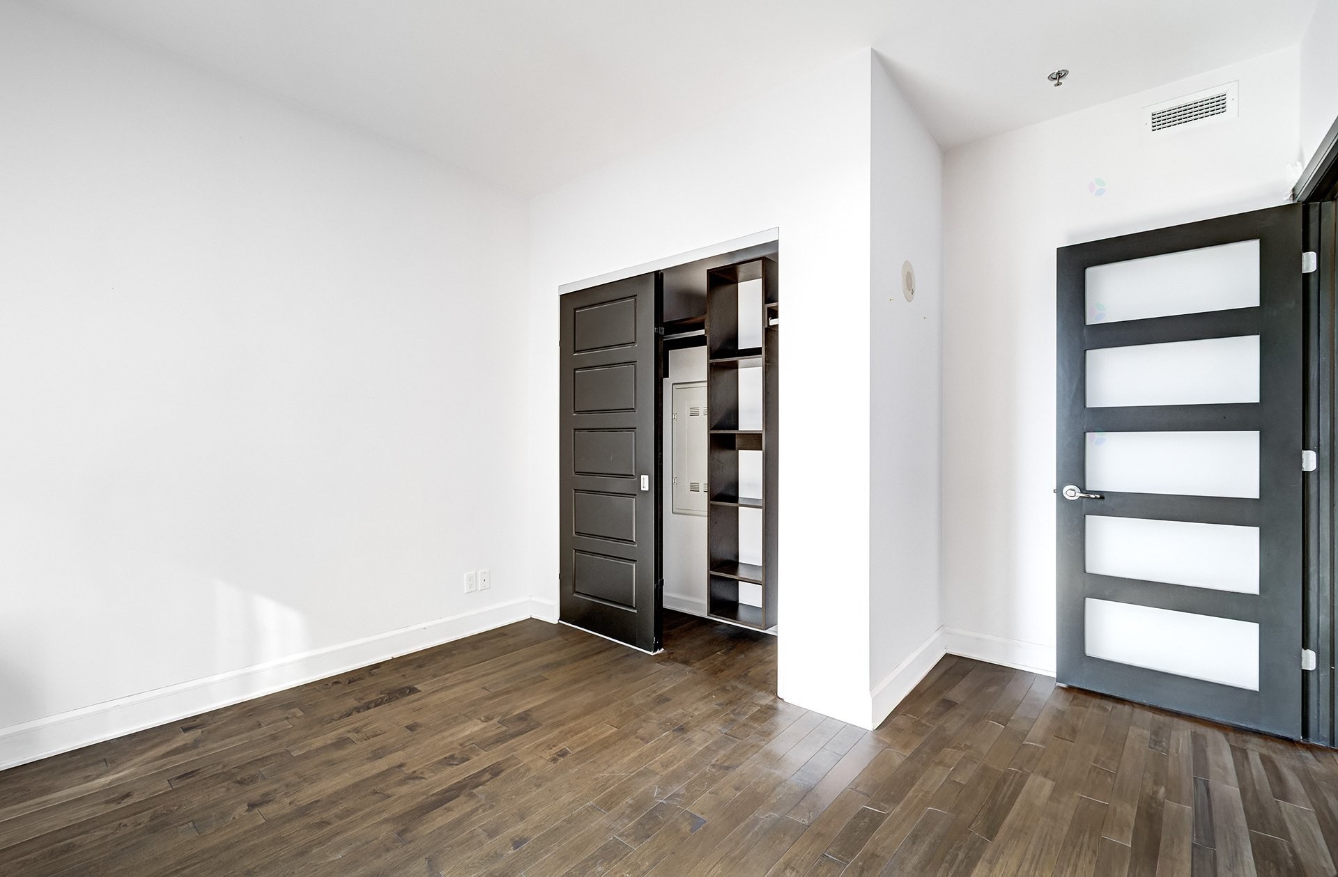 









1800


Boul. Angrignon

, 307,
Montréal (LaSalle),




QC
H8N0B8

