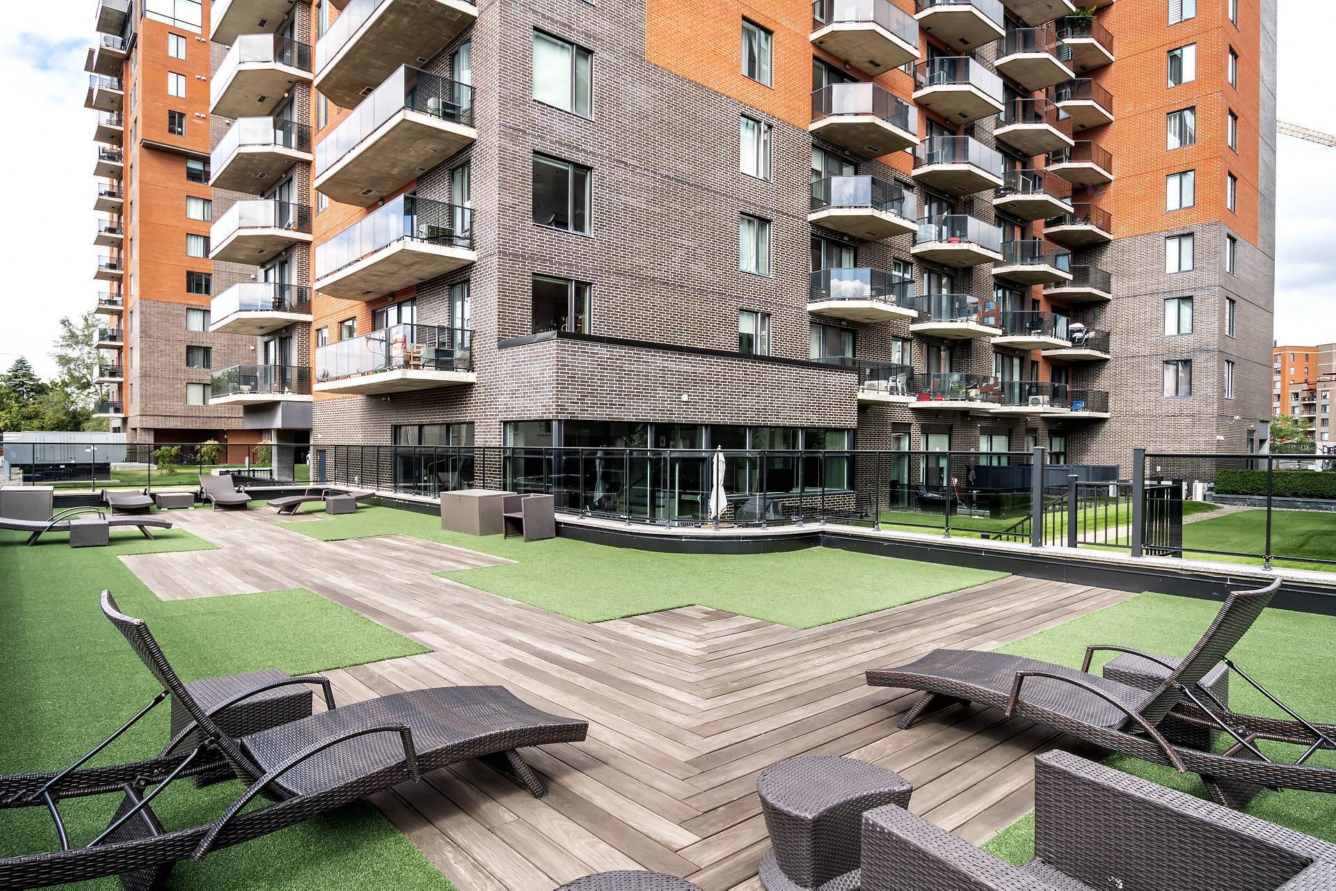 









1800


Boul. Angrignon

, 307,
Montréal (LaSalle),




QC
H8N0B8

