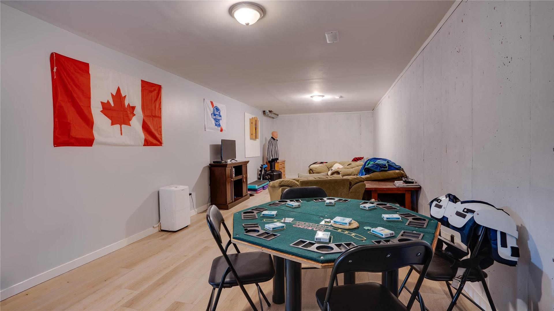 









1041


Middleton

Way, 102,
Vernon,




BC
V1B 2N3

