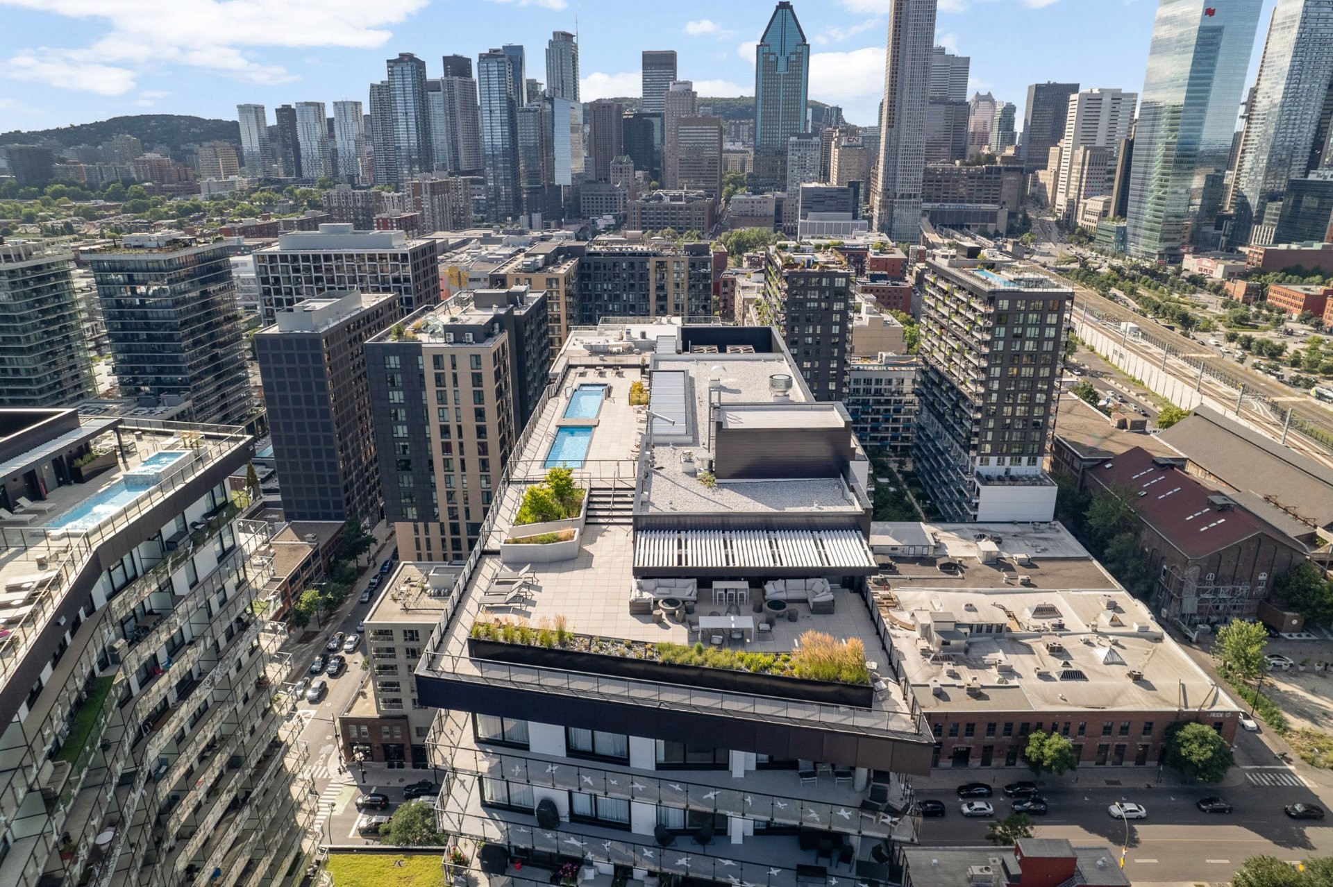 









101


Rue Peel

, 1559,
Montréal (Le Sud-Ouest),




QC
H3C0Y1

