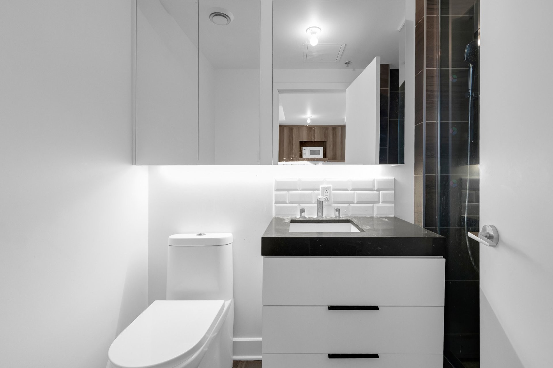 









101


Rue Peel

, 1559,
Montréal (Le Sud-Ouest),




QC
H3C0Y1

