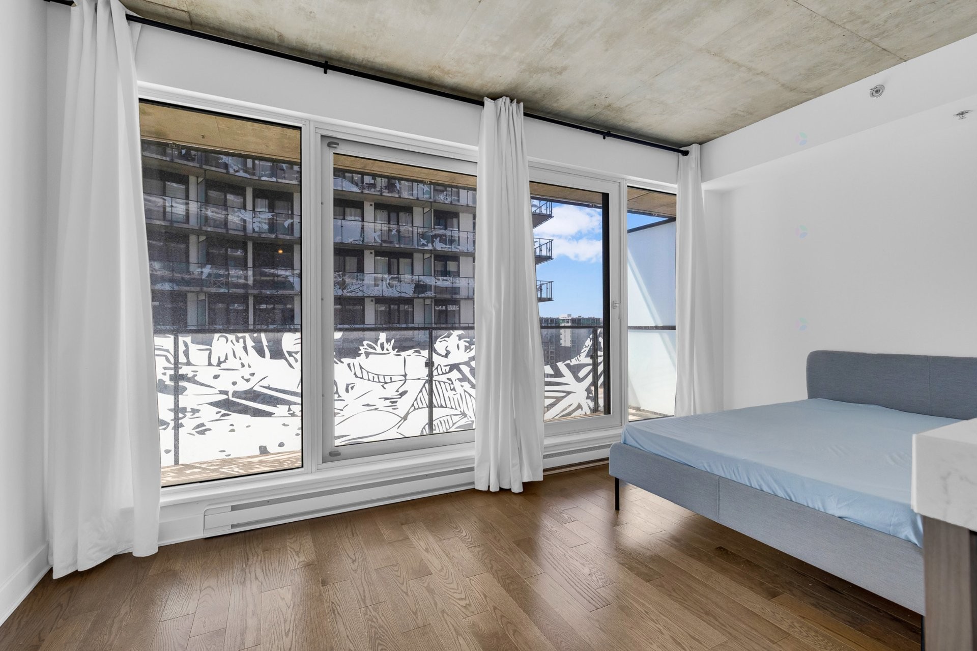 









101


Rue Peel

, 1559,
Montréal (Le Sud-Ouest),




QC
H3C0Y1

