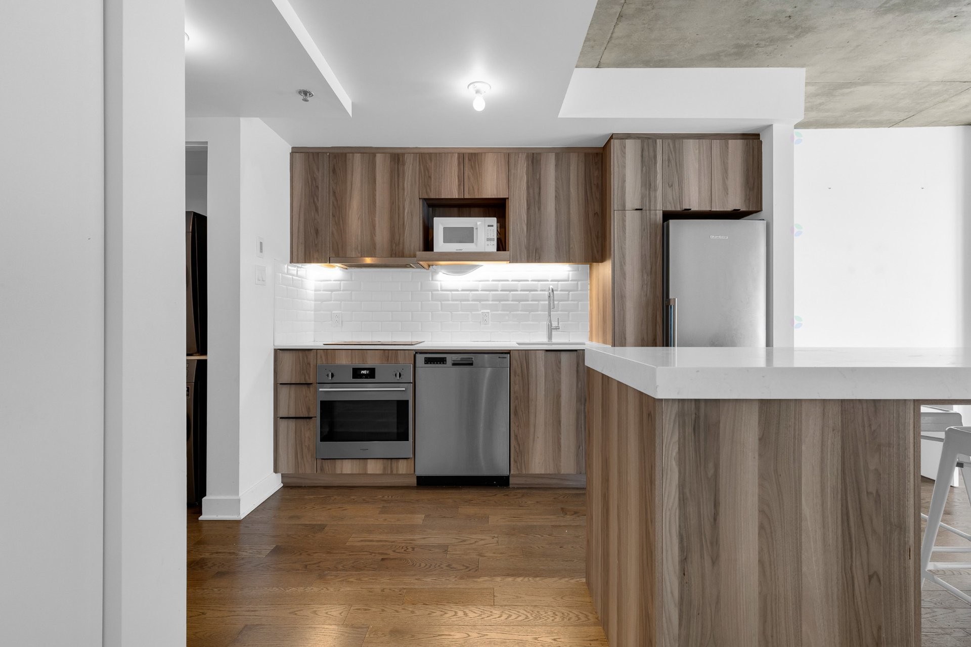 









101


Rue Peel

, 1559,
Montréal (Le Sud-Ouest),




QC
H3C0Y1

