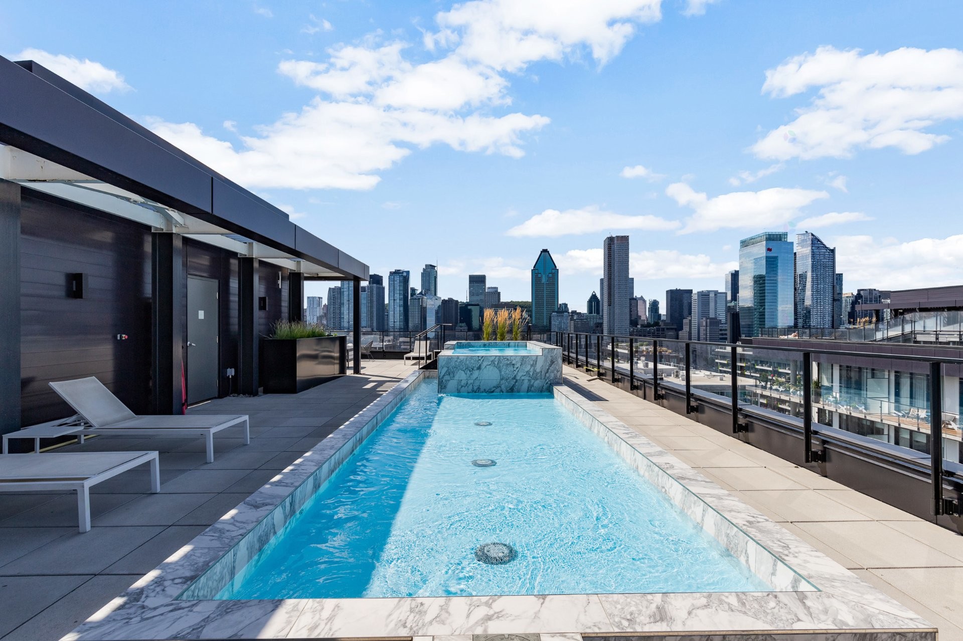 









101


Rue Peel

, 1559,
Montréal (Le Sud-Ouest),




QC
H3C0Y1

