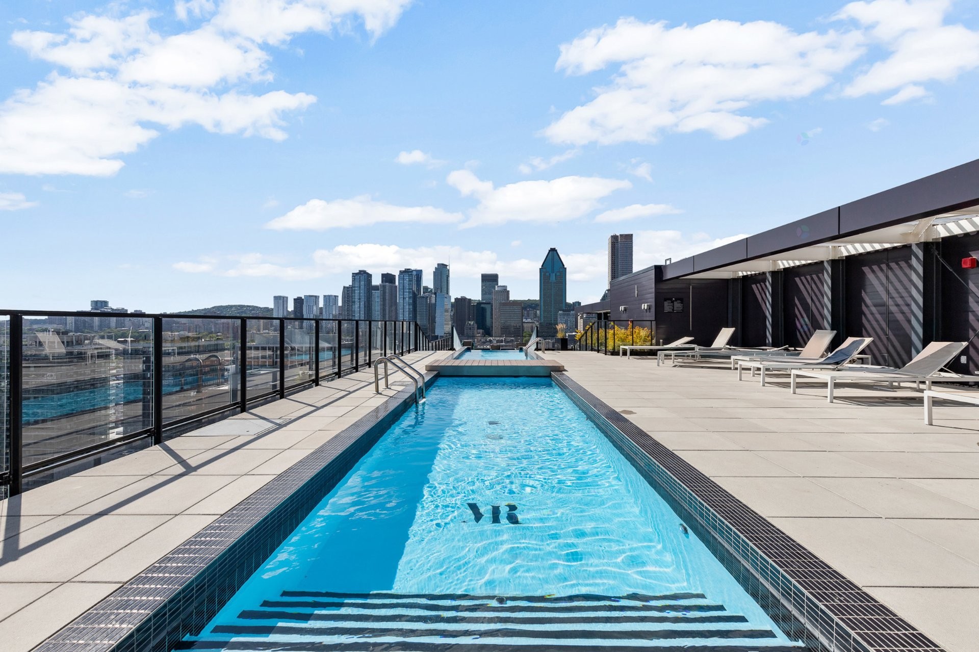 









101


Rue Peel

, 1559,
Montréal (Le Sud-Ouest),




QC
H3C0Y1

