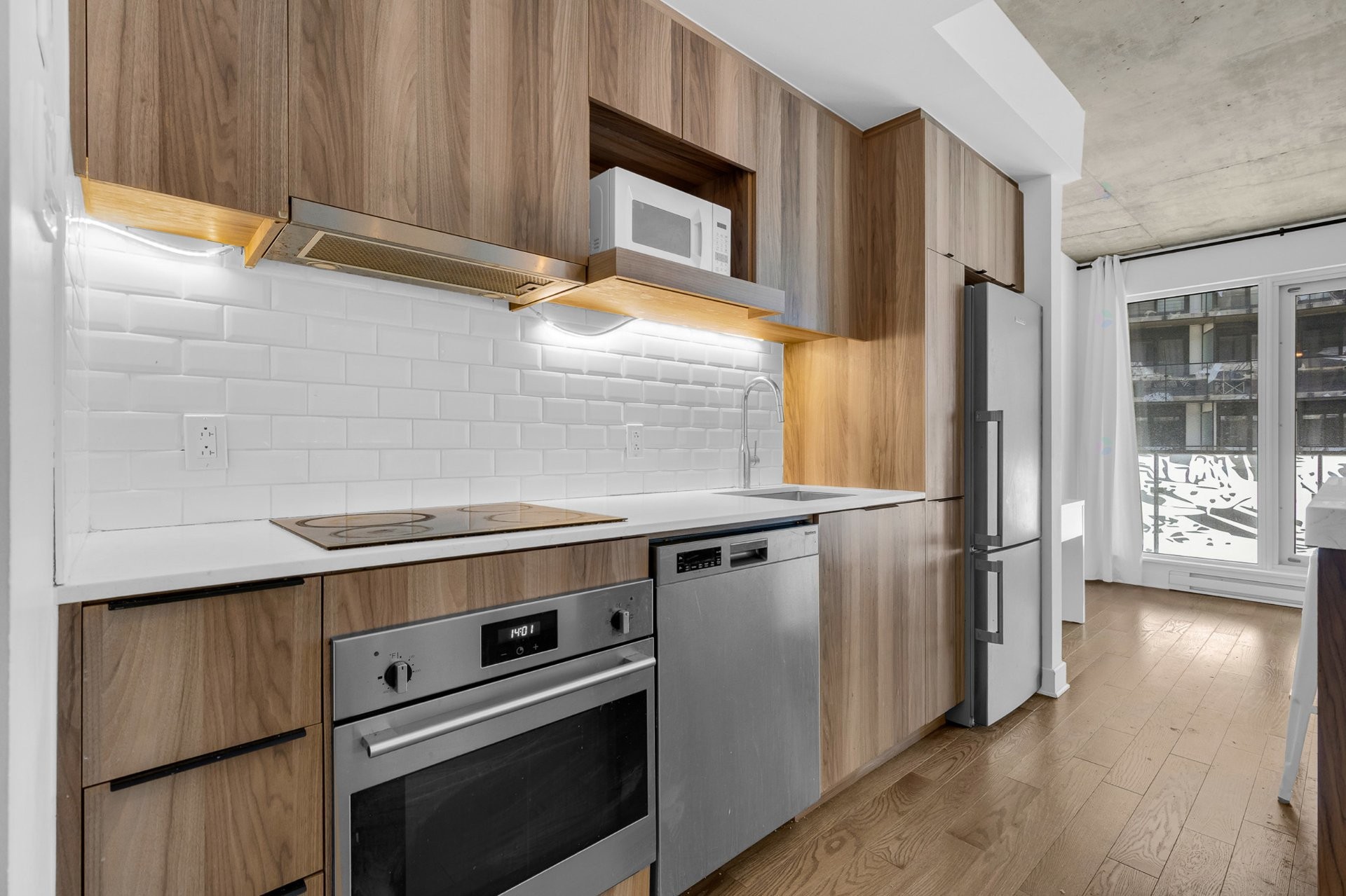 









101


Rue Peel

, 1559,
Montréal (Le Sud-Ouest),




QC
H3C0Y1

