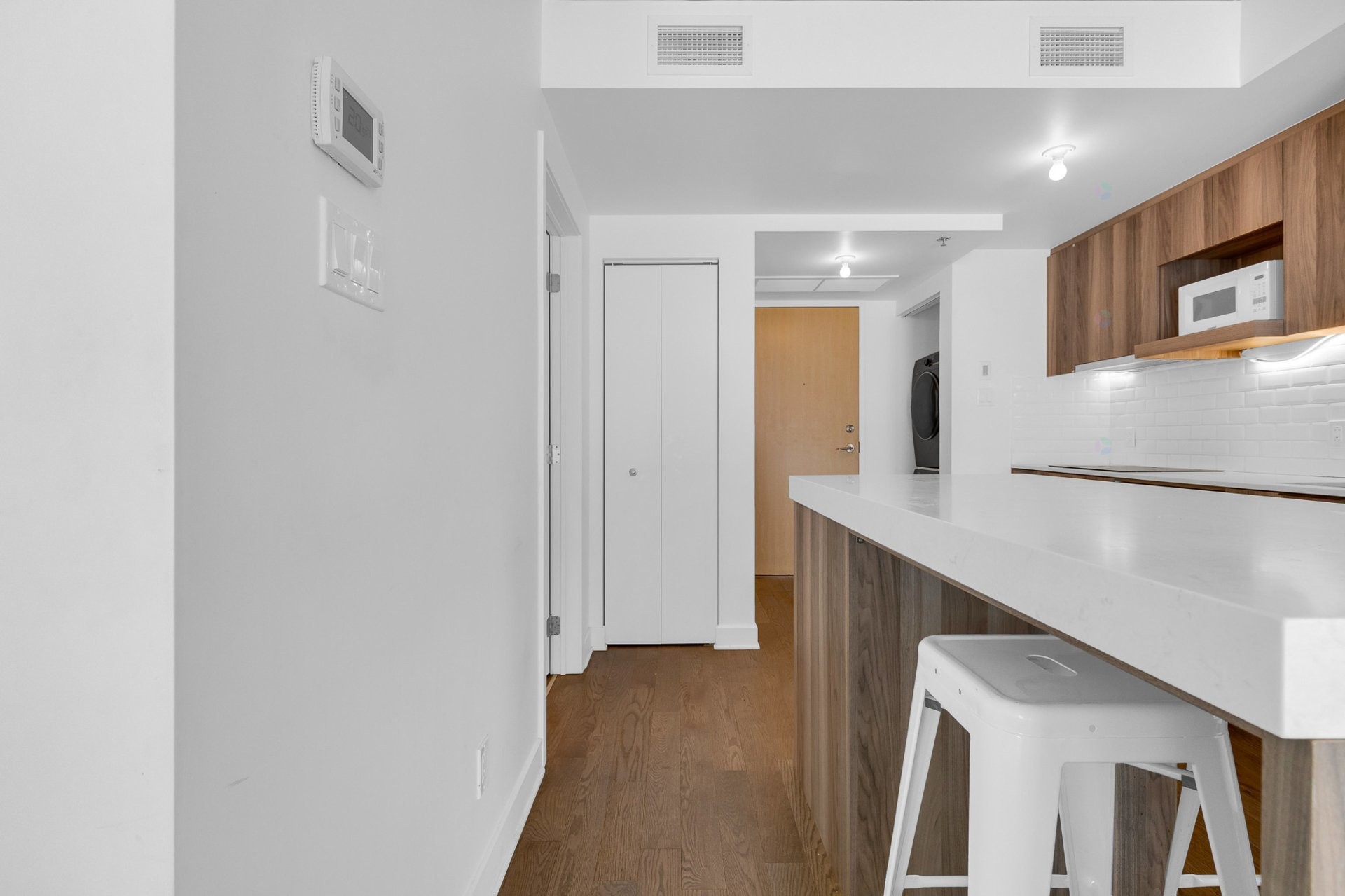 









101


Rue Peel

, 1559,
Montréal (Le Sud-Ouest),




QC
H3C0Y1

