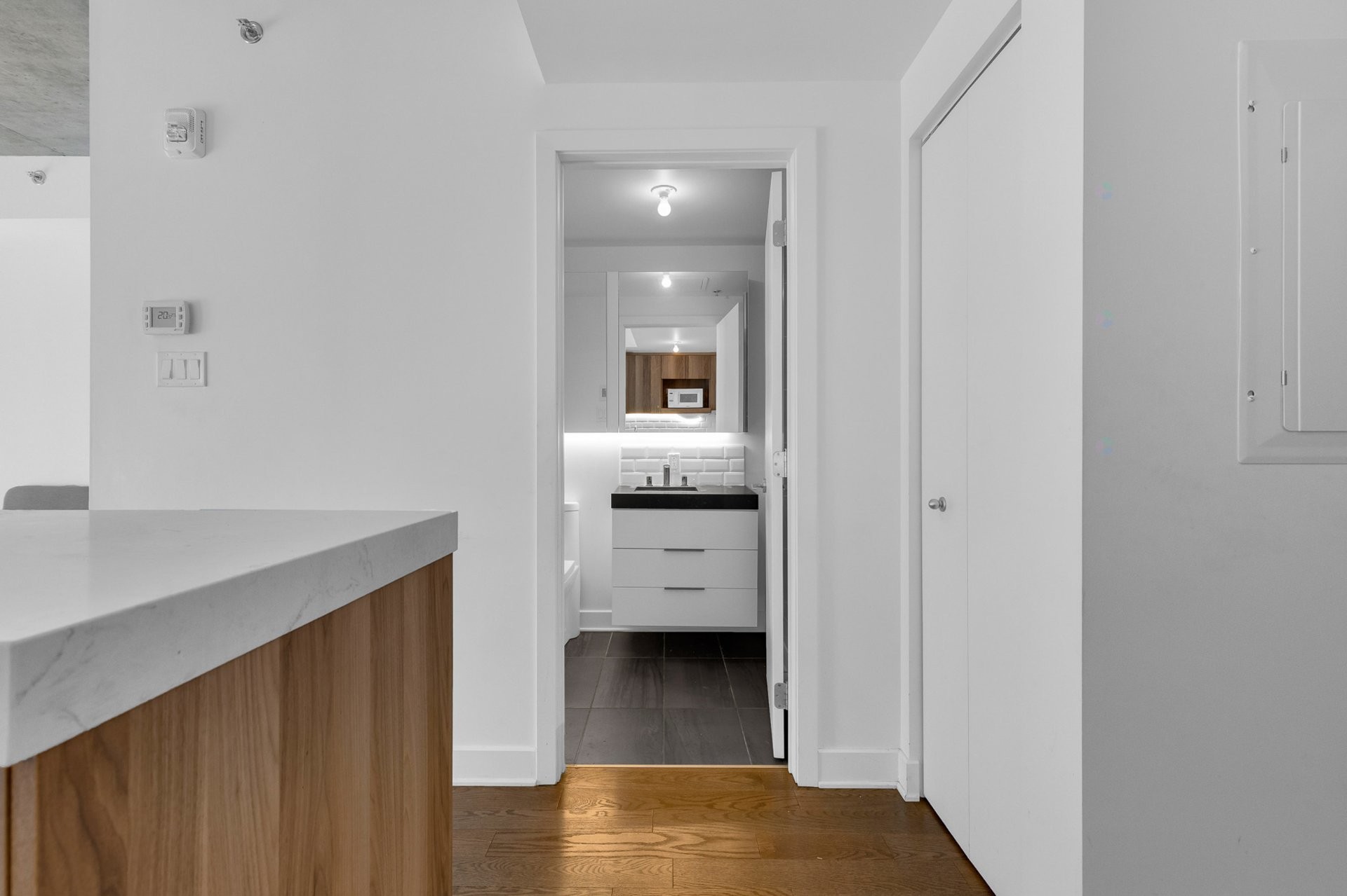 









101


Rue Peel

, 1559,
Montréal (Le Sud-Ouest),




QC
H3C0Y1

