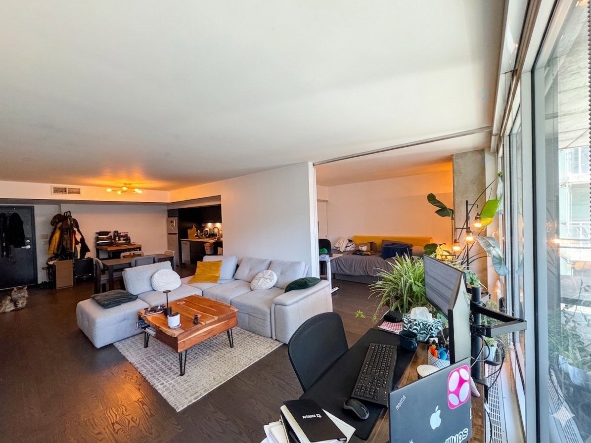 









350


Boul. De Maisonneuve O.

, 1102,
Montréal (Ville-Marie),




QC
H3A0B4

