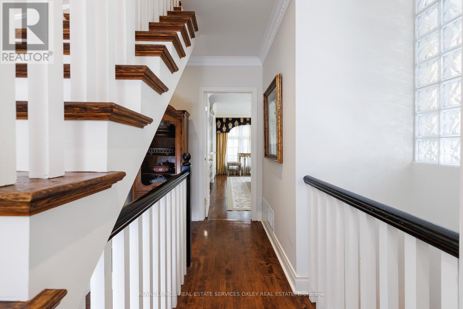 












184 BEDFORD ROAD

,
Toronto,




Ontario
M5R2K9

