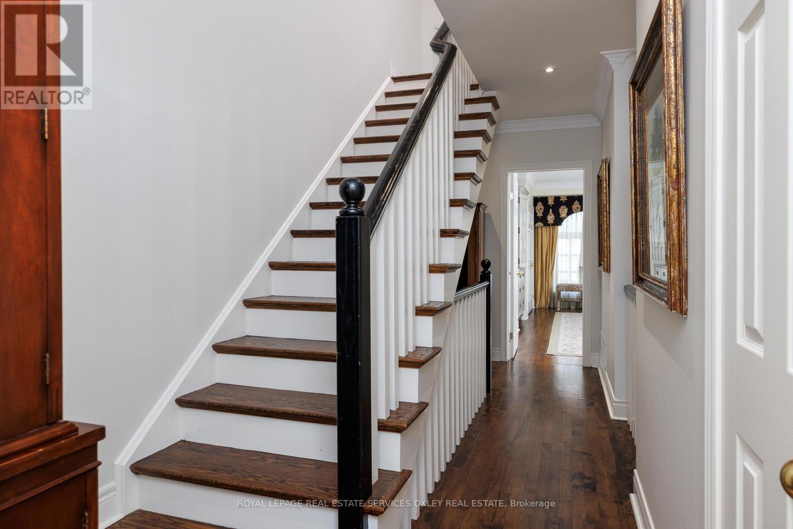 












184 BEDFORD ROAD

,
Toronto,




Ontario
M5R2K9

