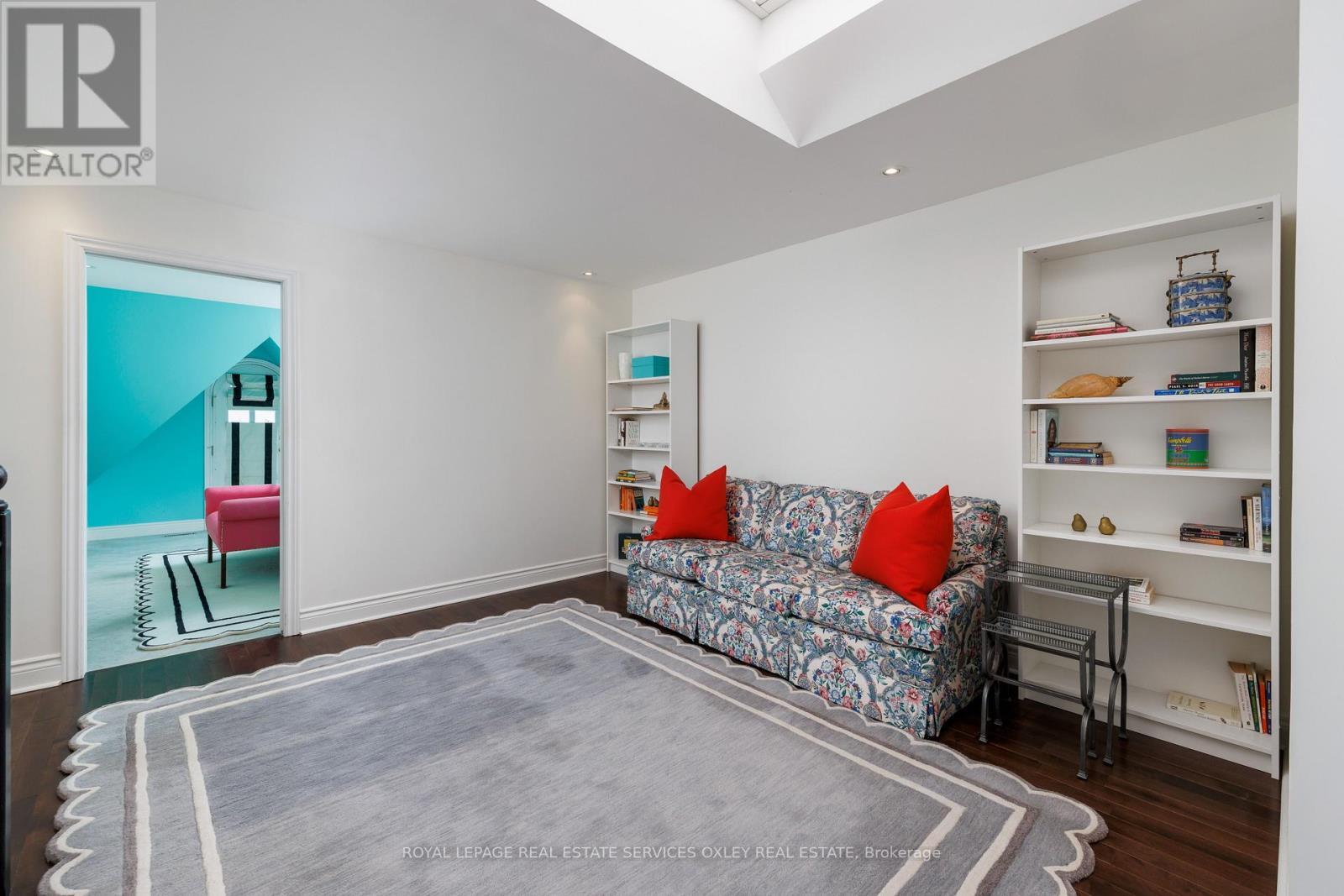 












184 BEDFORD ROAD

,
Toronto,




Ontario
M5R2K9

