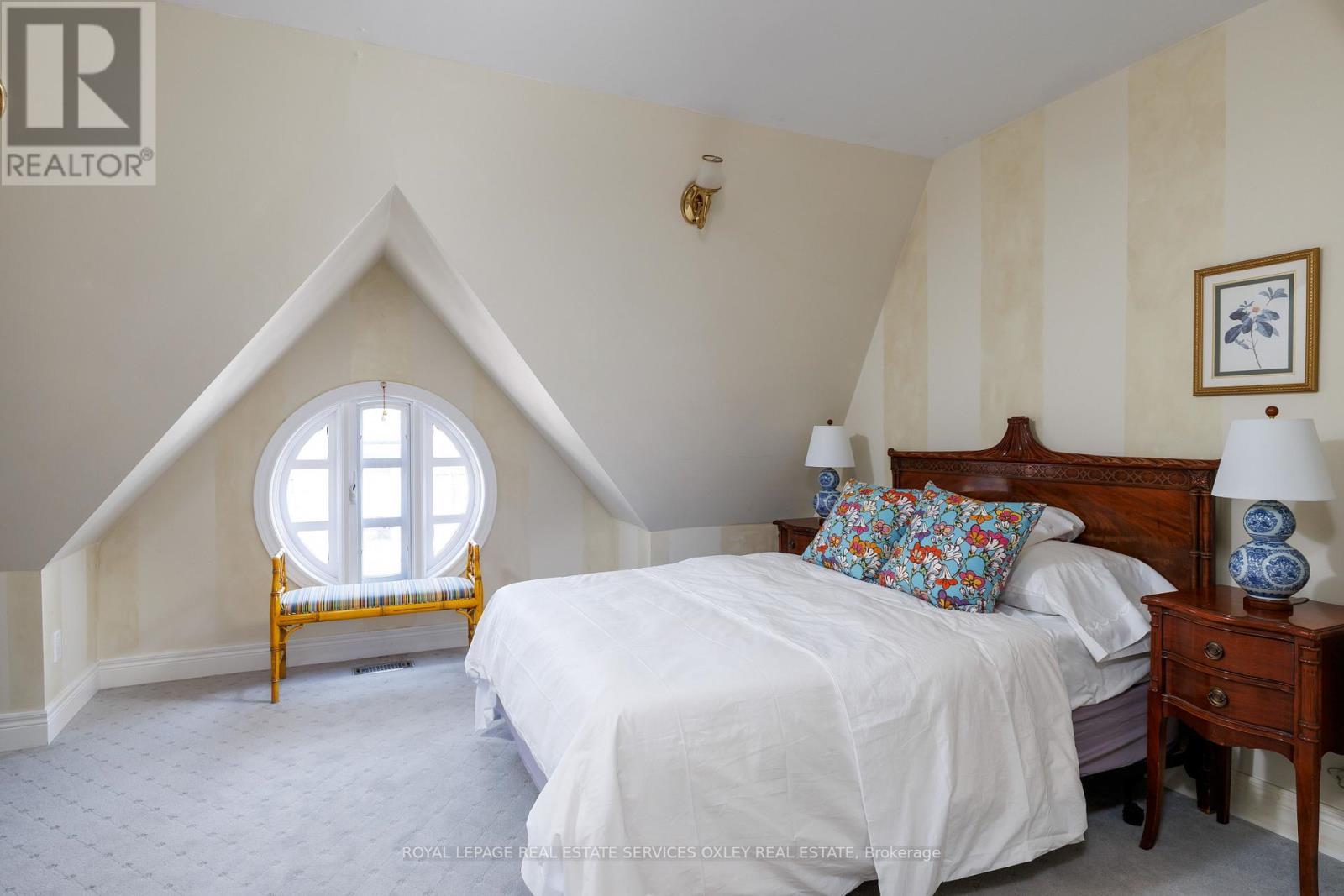 












184 BEDFORD ROAD

,
Toronto,




Ontario
M5R2K9

