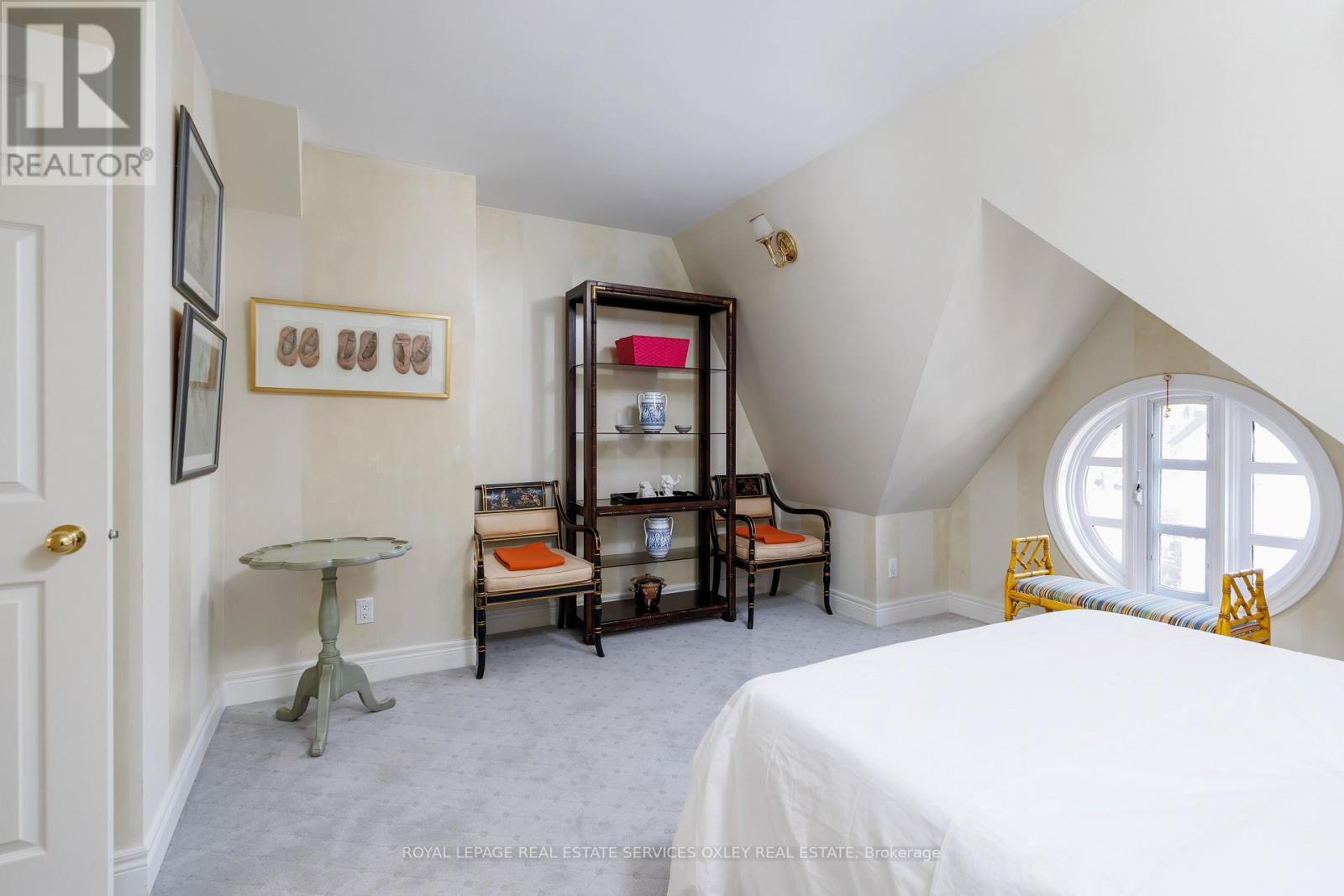 












184 BEDFORD ROAD

,
Toronto,




Ontario
M5R2K9

