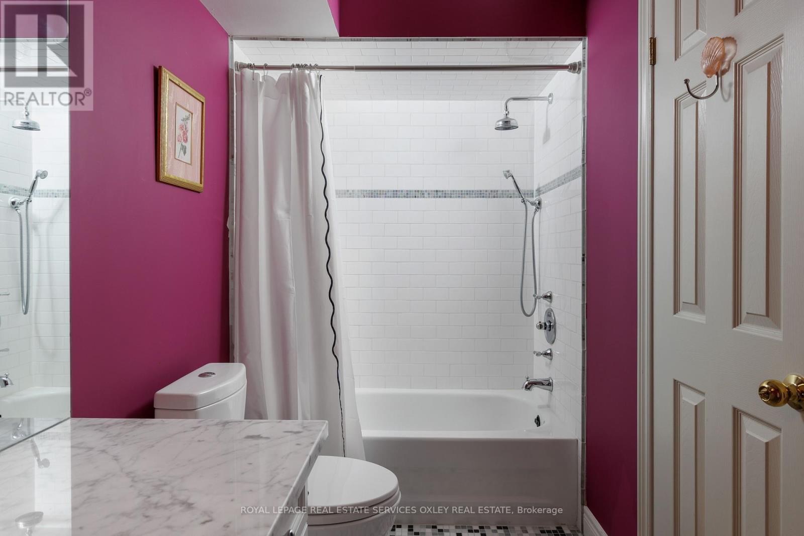 












184 BEDFORD ROAD

,
Toronto,




Ontario
M5R2K9

