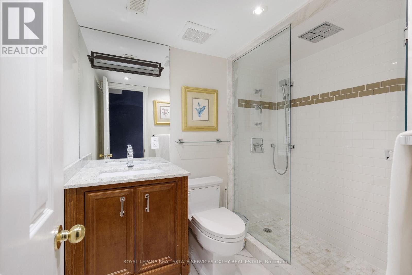 












184 BEDFORD ROAD

,
Toronto,




Ontario
M5R2K9

