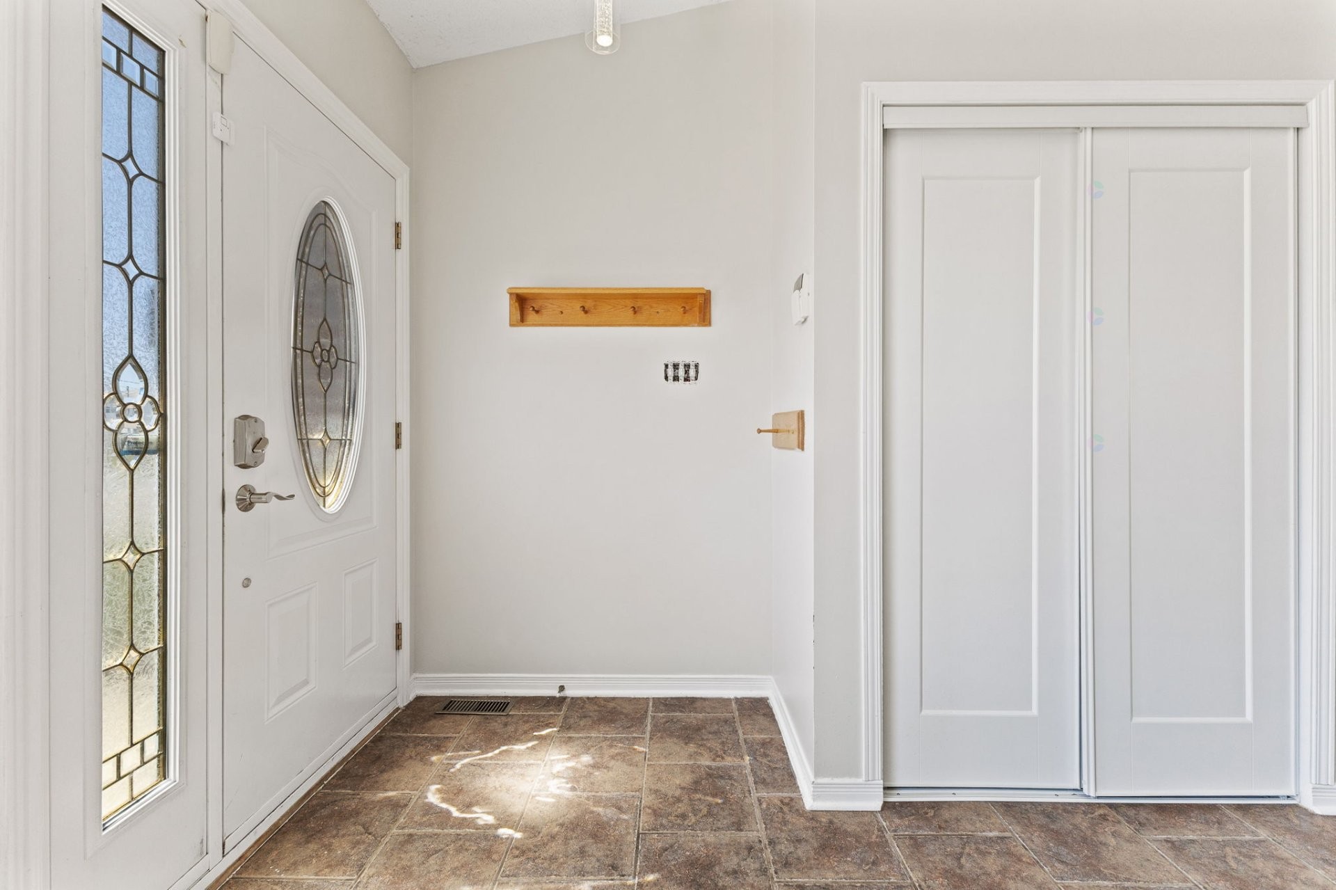 









467


Rue A.-Gibeault

,
Gatineau (Gatineau),




QC
J8R2S2

