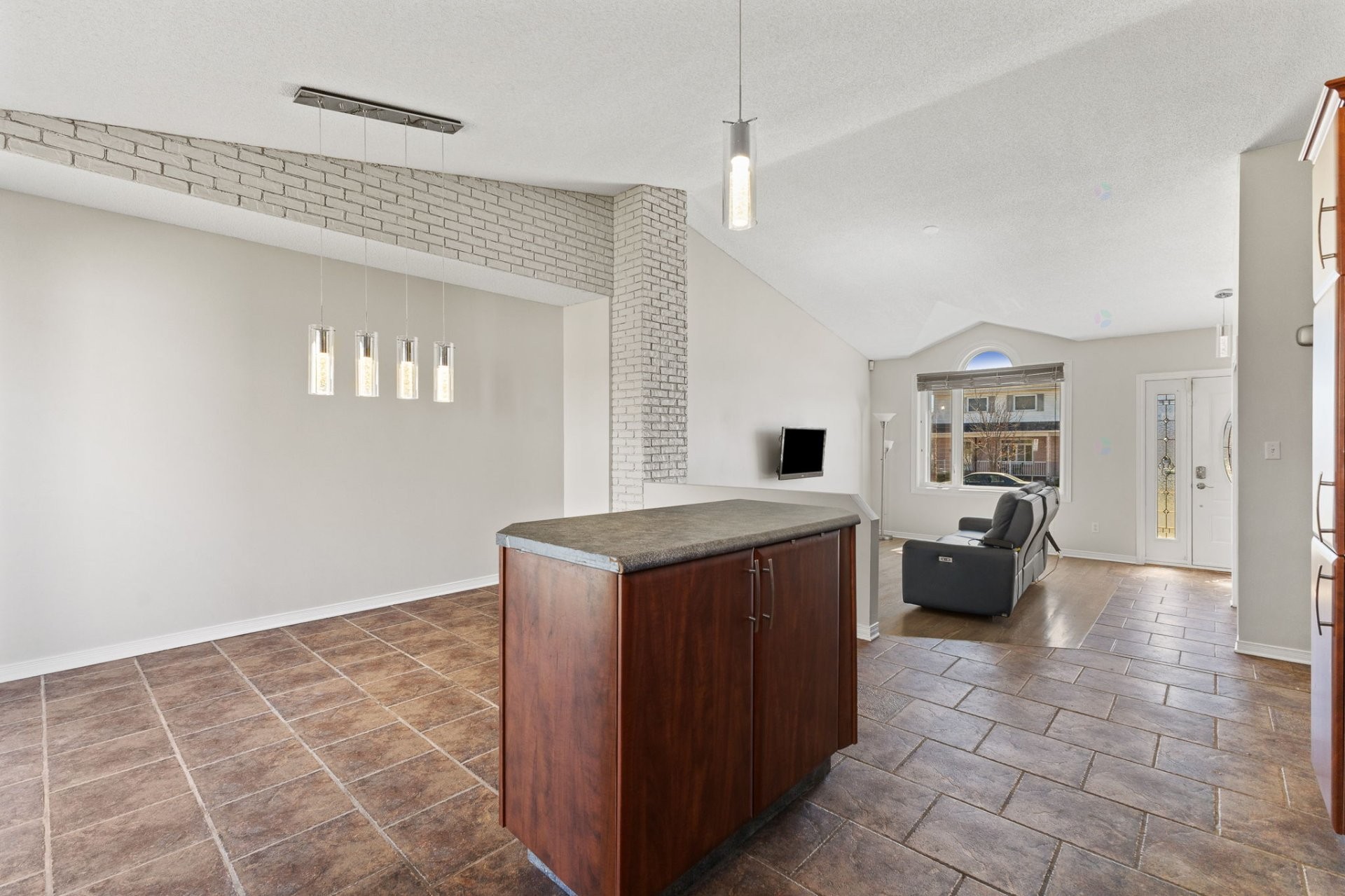









467


Rue A.-Gibeault

,
Gatineau (Gatineau),




QC
J8R2S2


