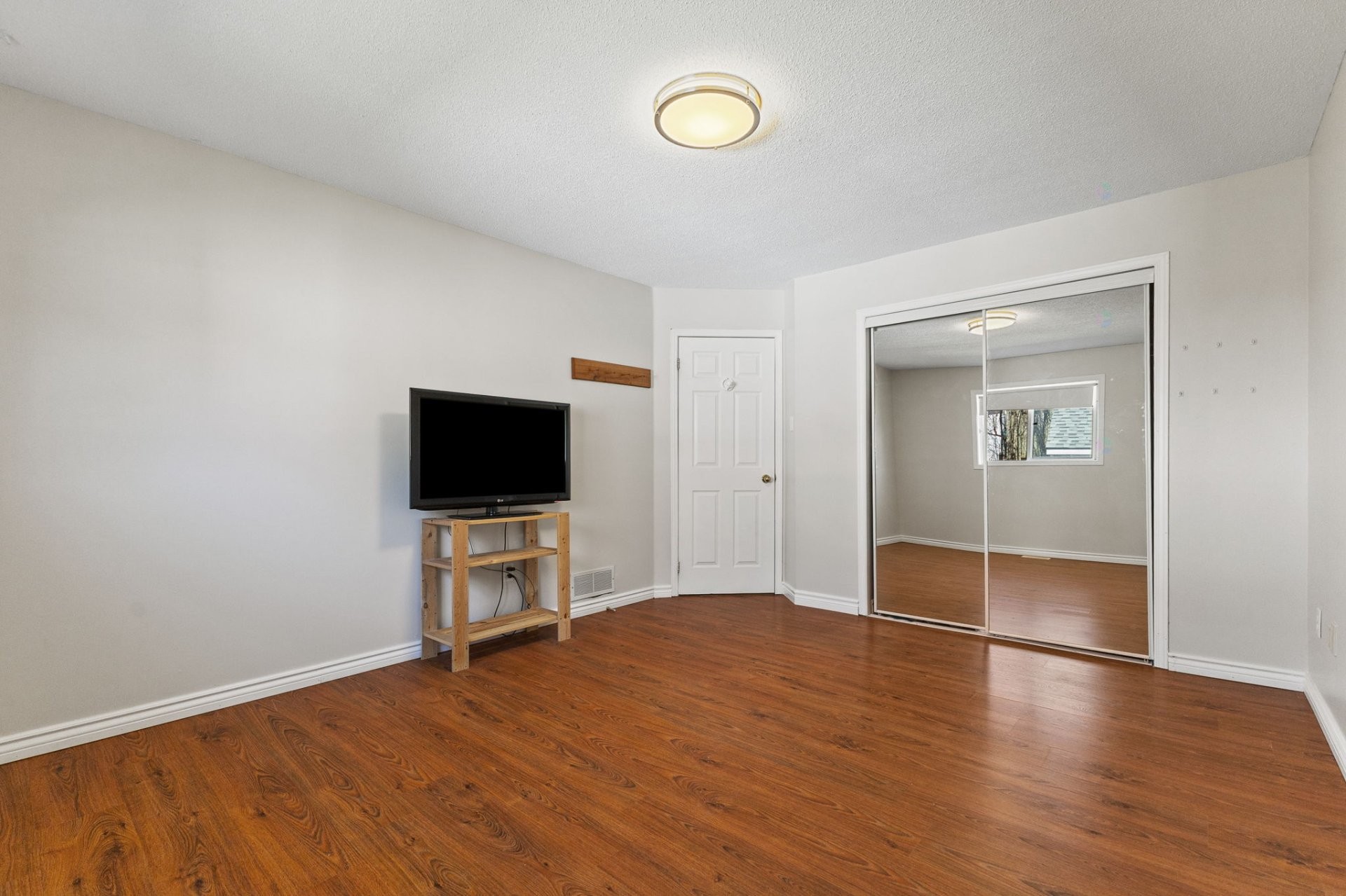 









467


Rue A.-Gibeault

,
Gatineau (Gatineau),




QC
J8R2S2

