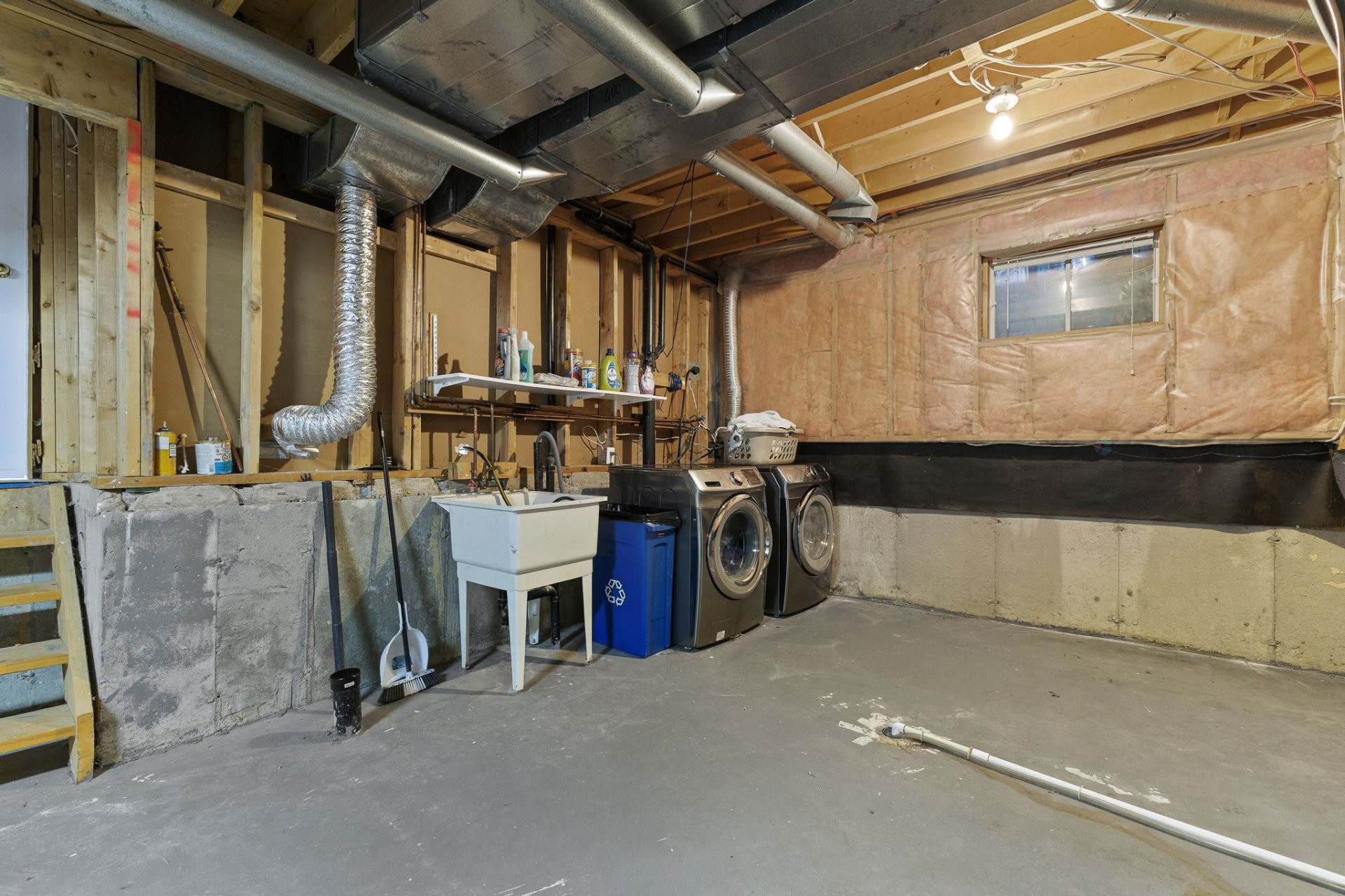 









467


Rue A.-Gibeault

,
Gatineau (Gatineau),




QC
J8R2S2

