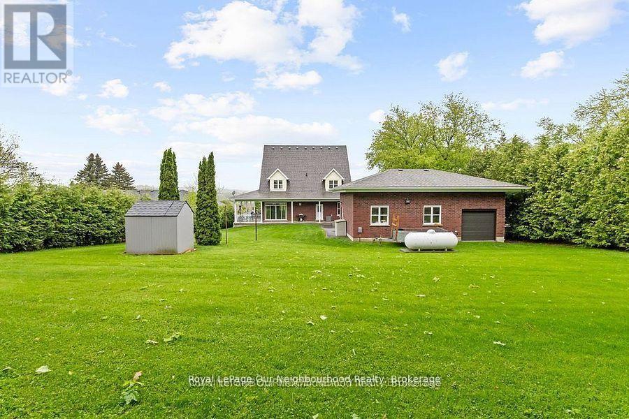 












4601 RICE LAKE DRIVE S

,
Hamilton Township (Bewdley),




Ontario
L1A3V6

