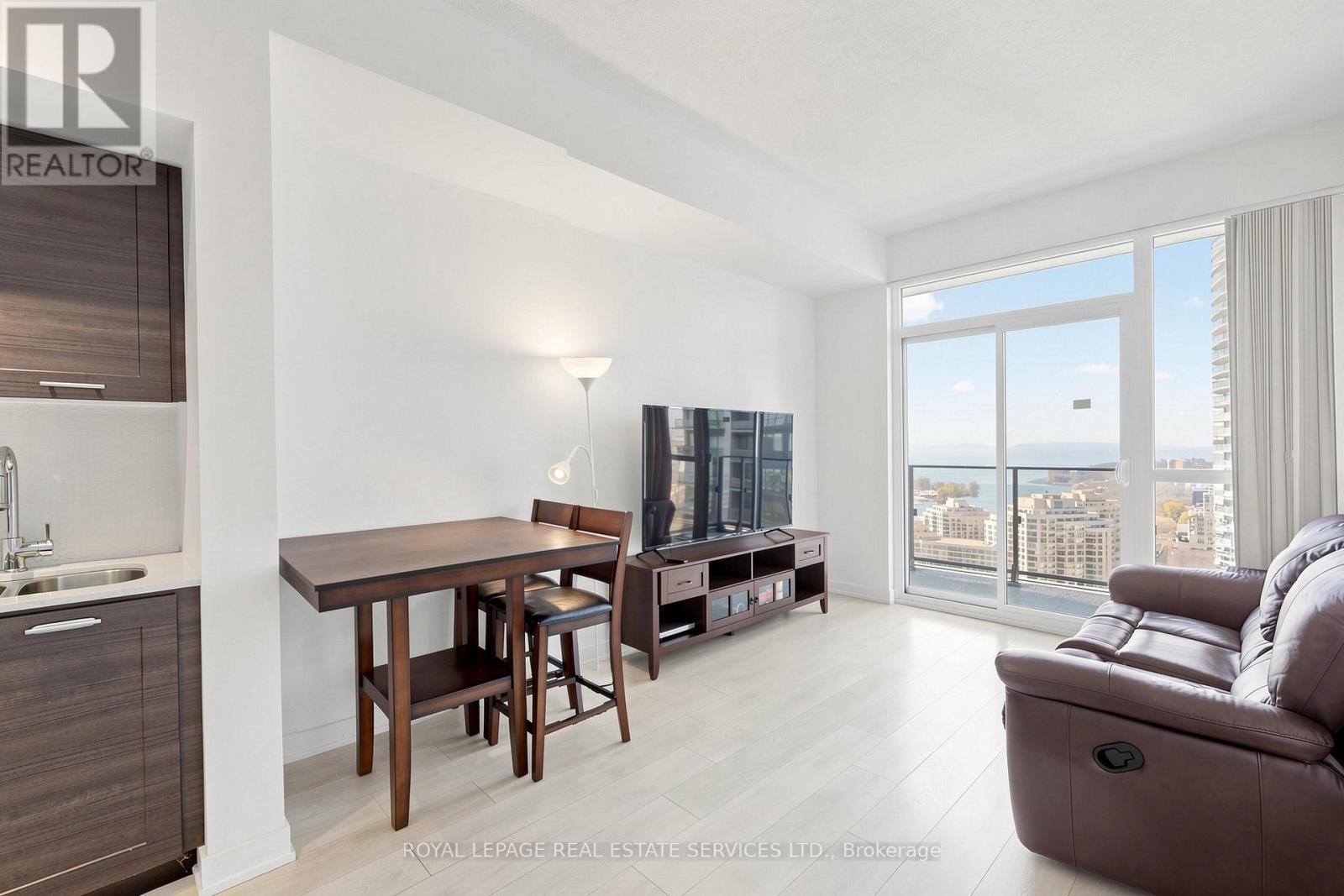 












2903 - 2200 LAKE SHORE BOULEVARD W

,
Toronto,




Ontario
M8V1A4

