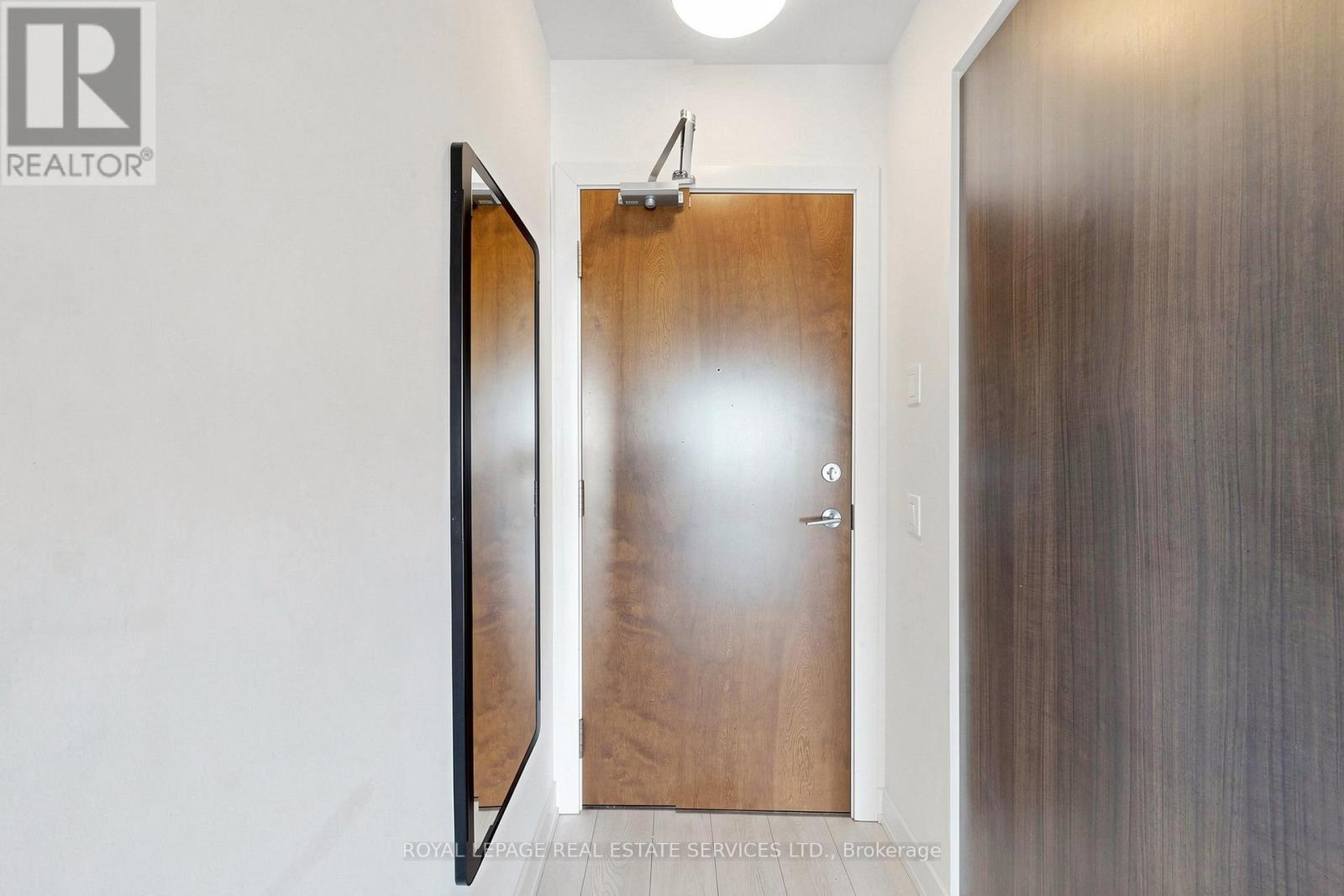 












2903 - 2200 LAKE SHORE BOULEVARD W

,
Toronto,




Ontario
M8V1A4

