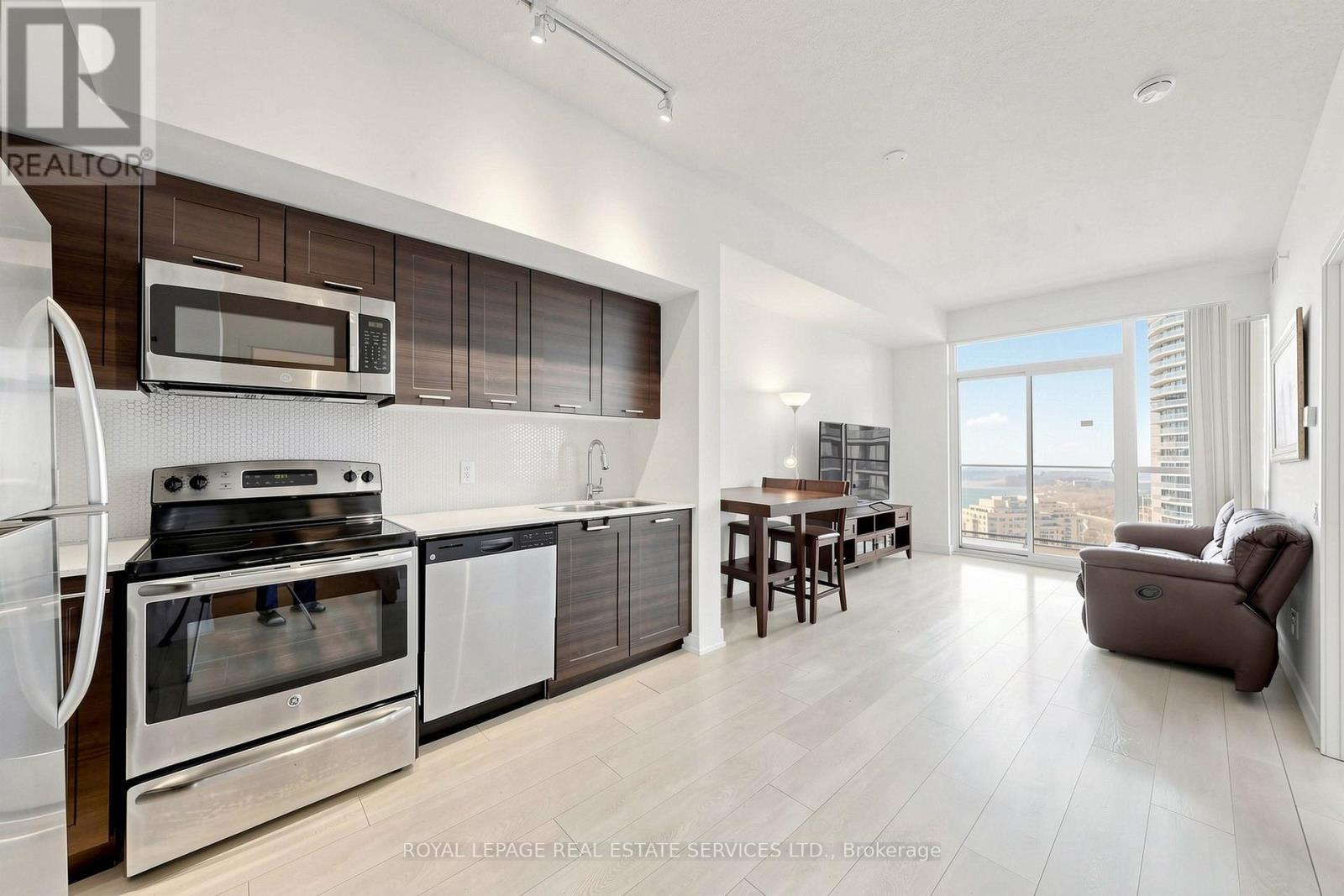 












2903 - 2200 LAKE SHORE BOULEVARD W

,
Toronto,




Ontario
M8V1A4

