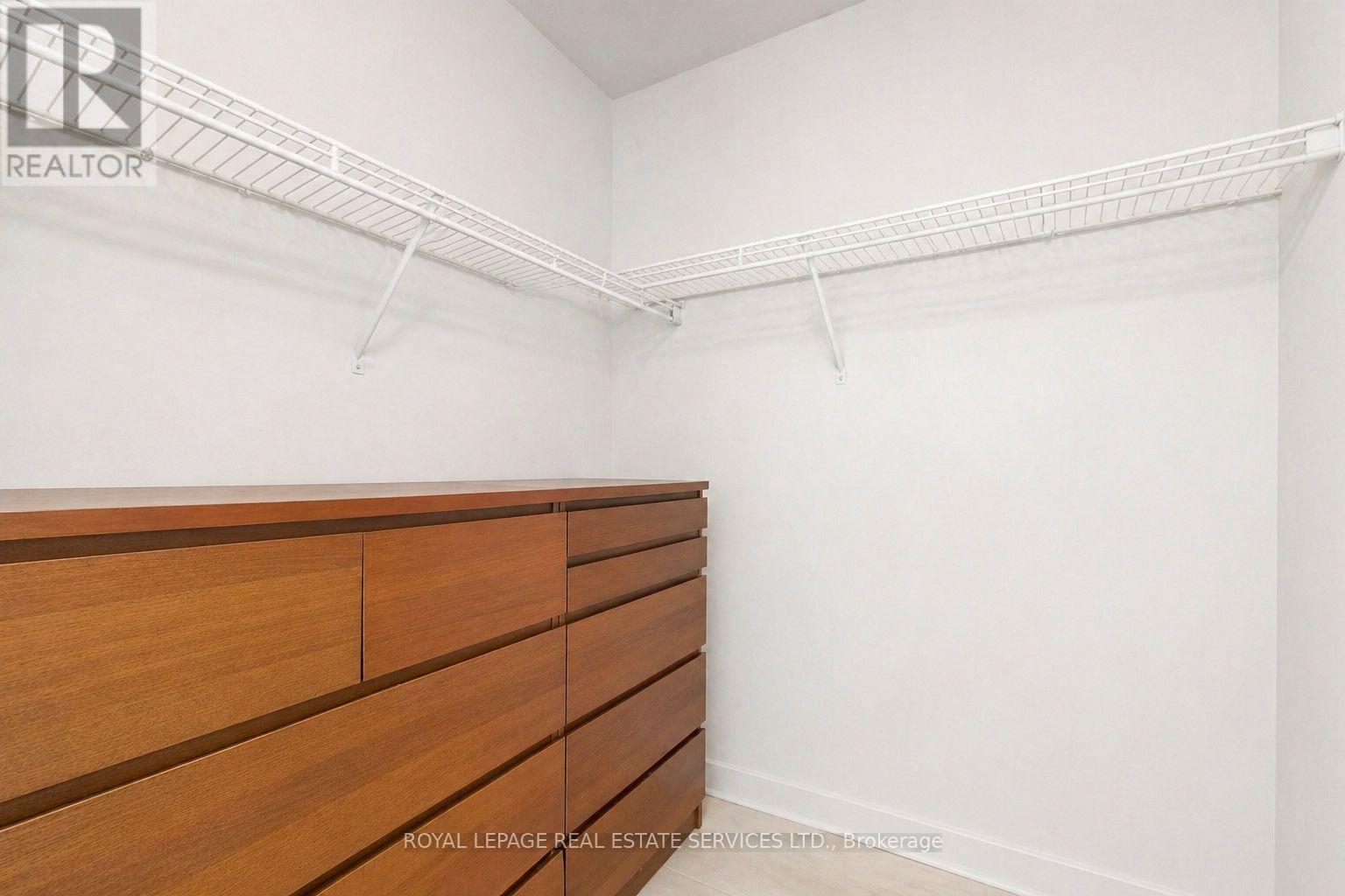 












2903 - 2200 LAKE SHORE BOULEVARD W

,
Toronto,




Ontario
M8V1A4

