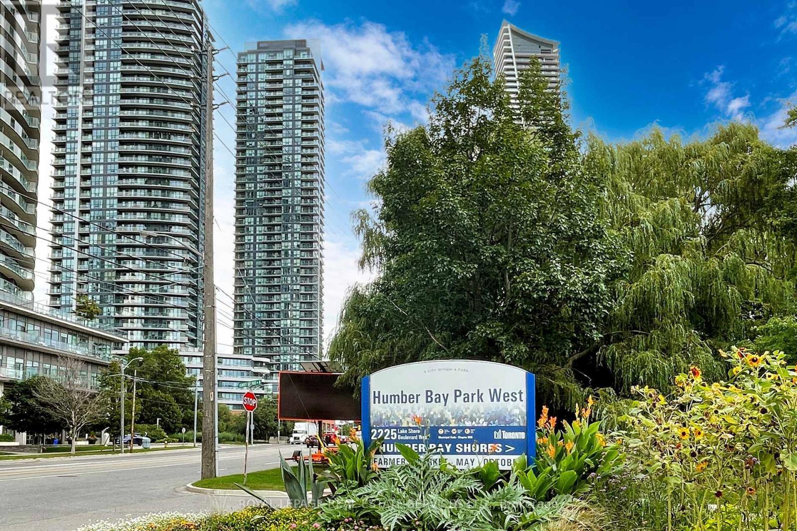 












2903 - 2200 LAKE SHORE BOULEVARD W

,
Toronto,




Ontario
M8V1A4

