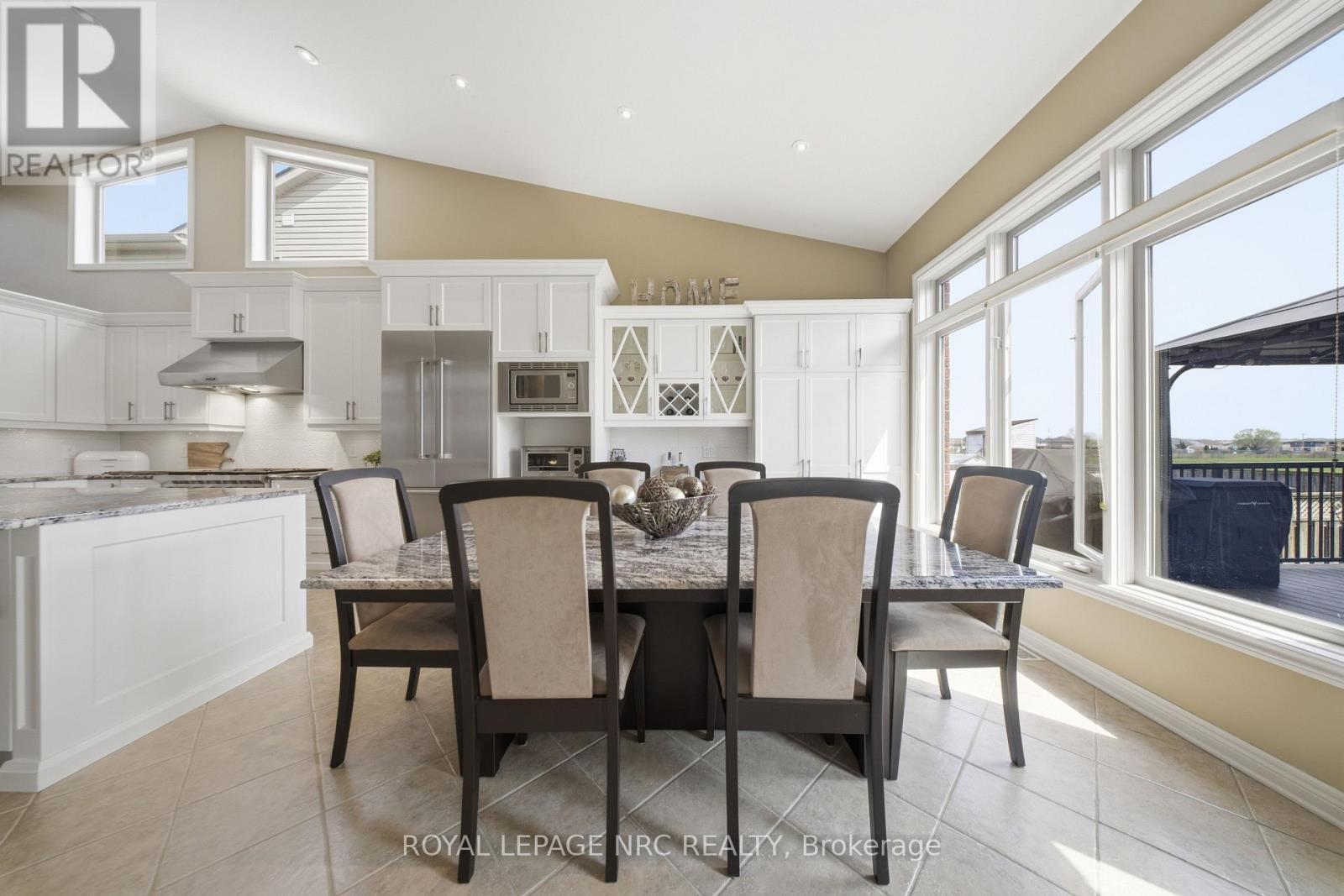 












8684 MCGARRY DRIVE

,
Niagara Falls (Forestview),




Ontario
L2H3N7

