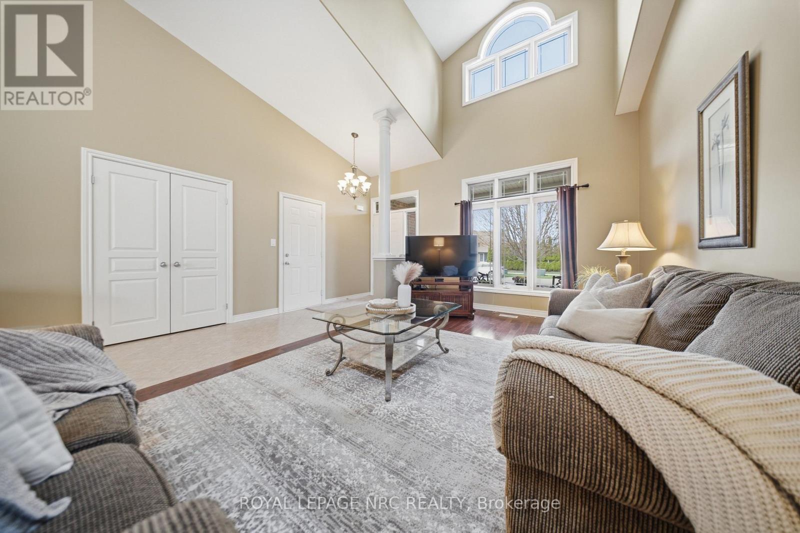 












8684 MCGARRY DRIVE

,
Niagara Falls (Forestview),




Ontario
L2H3N7

